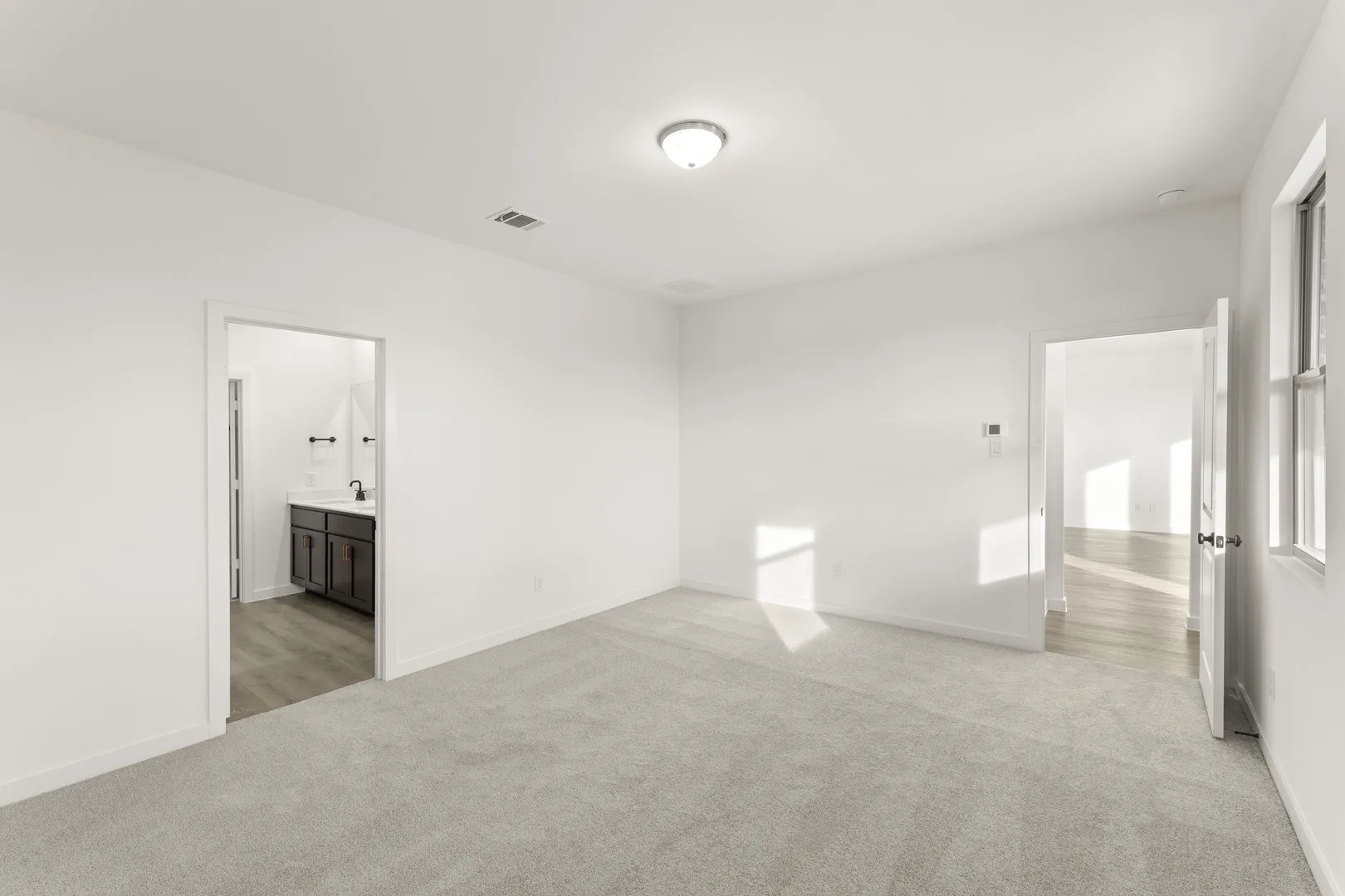 11. 4311 Bellflower - Primary (2)