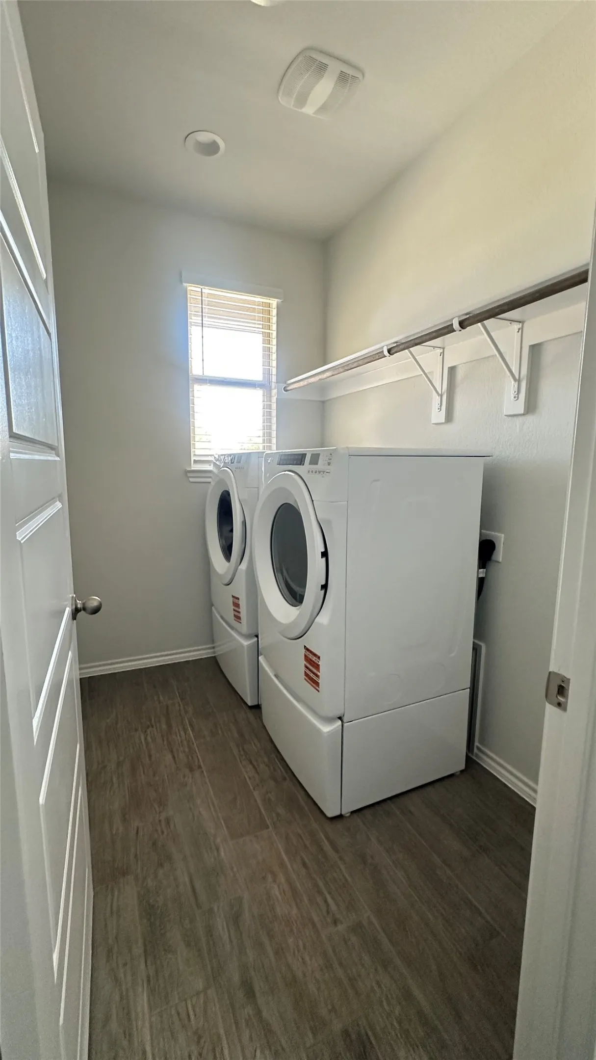 Single Family Residence For Rent in Denton County , 1713 Meadow Crest Drive, Aubrey, Texas 76227, 2 Bedroom, 2 Bathroom, 2 Garage spaces, 1,498 Sqft, built in 2025, mls#21352747, Real Estate Agent in Aubrey, Homes For Rent in Denton county, Homes For Rent in Aubrey, Realtor in Aubrey Texas, Real Estate Brokerage Independent Realty Texas, Luminita Cordes Realtor