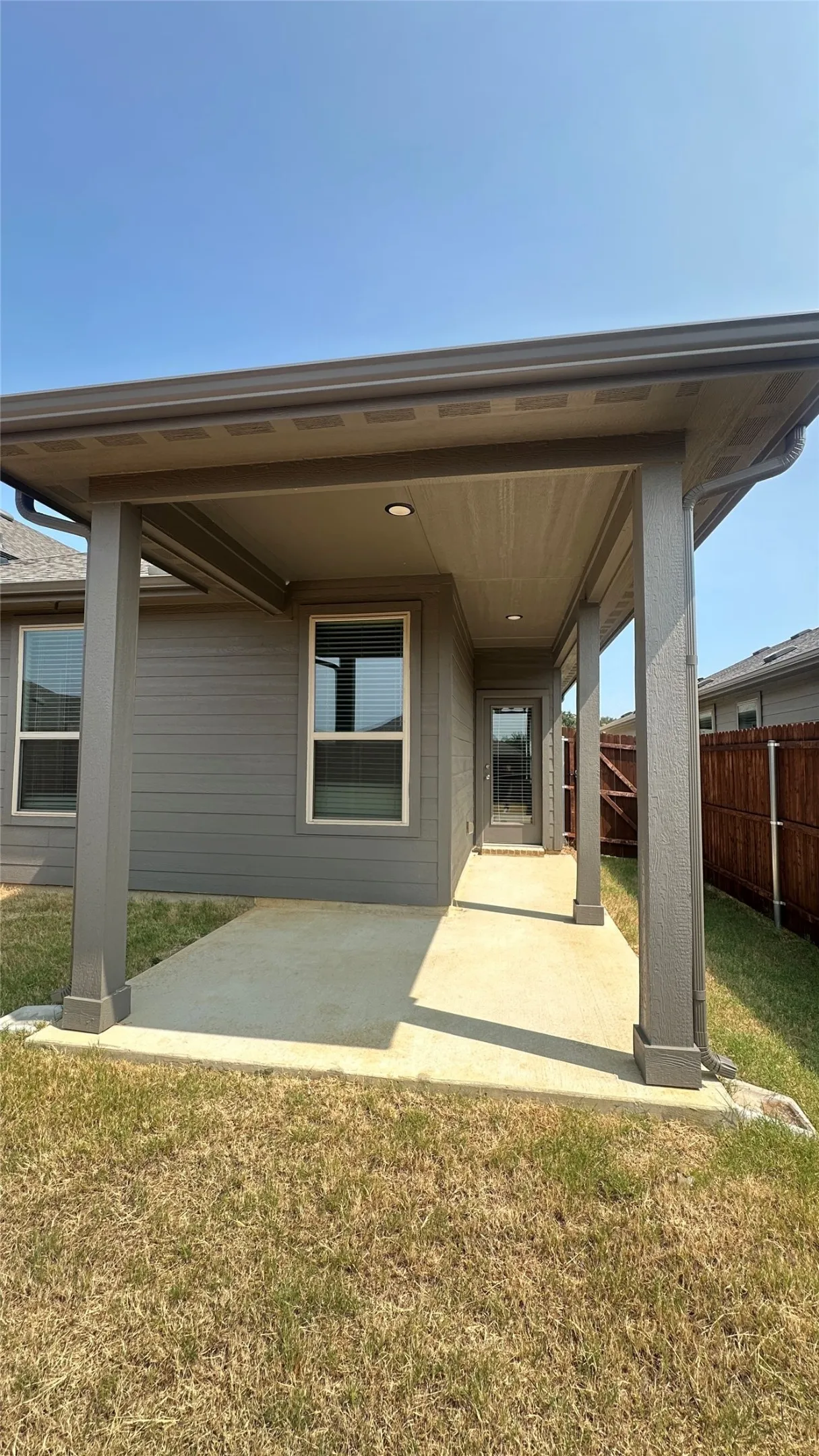 Single Family Residence For Rent in Denton County , 1713 Meadow Crest Drive, Aubrey, Texas 76227, 2 Bedroom, 2 Bathroom, 2 Garage spaces, 1,498 Sqft, built in 2025, mls#21352747, Real Estate Agent in Aubrey, Homes For Rent in Denton county, Homes For Rent in Aubrey, Realtor in Aubrey Texas, Real Estate Brokerage Independent Realty Texas, Luminita Cordes Realtor