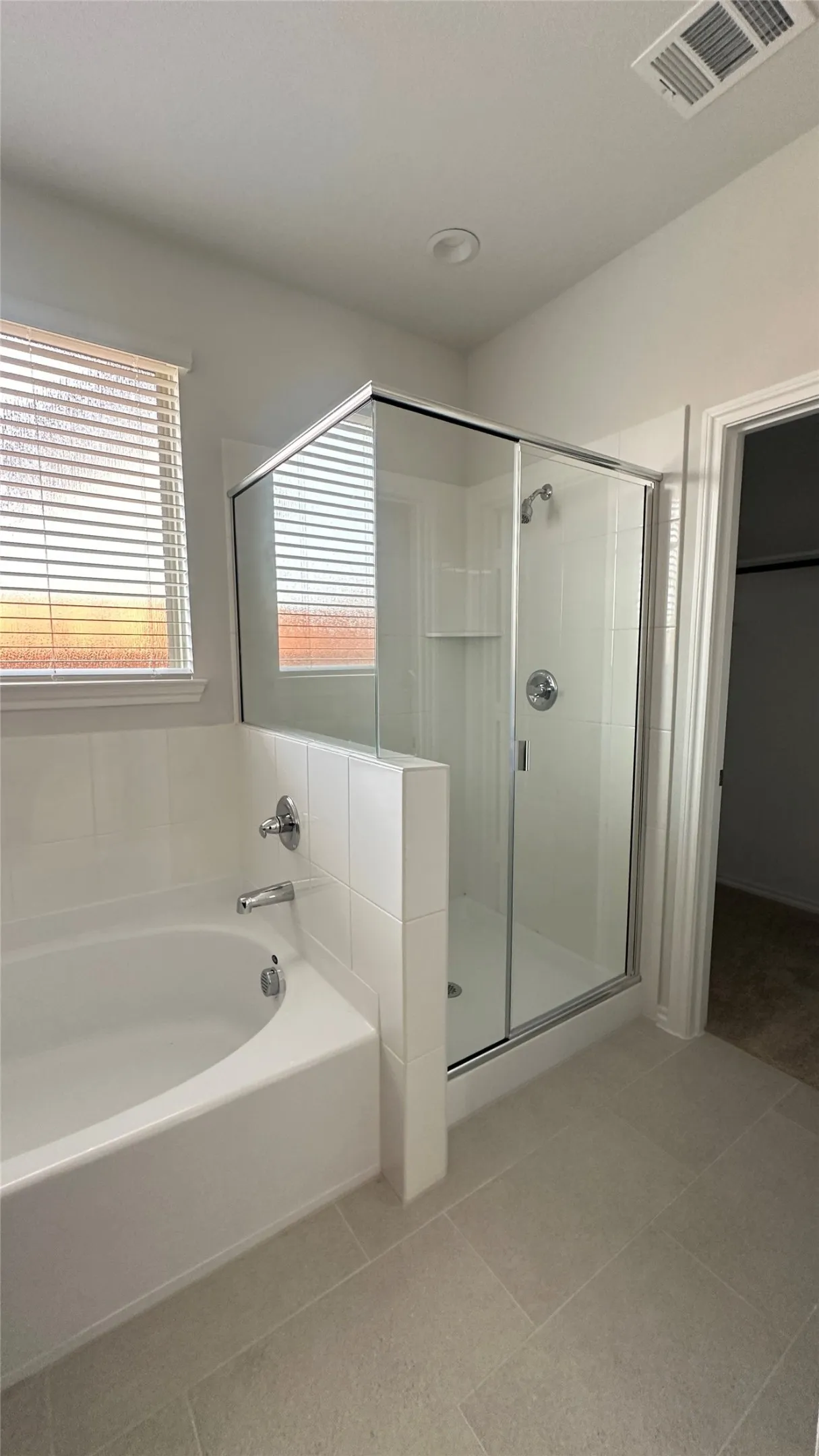 Single Family Residence For Rent in Denton County , 1713 Meadow Crest Drive, Aubrey, Texas 76227, 2 Bedroom, 2 Bathroom, 2 Garage spaces, 1,498 Sqft, built in 2025, mls#21352747, Real Estate Agent in Aubrey, Homes For Rent in Denton county, Homes For Rent in Aubrey, Realtor in Aubrey Texas, Real Estate Brokerage Independent Realty Texas, Luminita Cordes Realtor