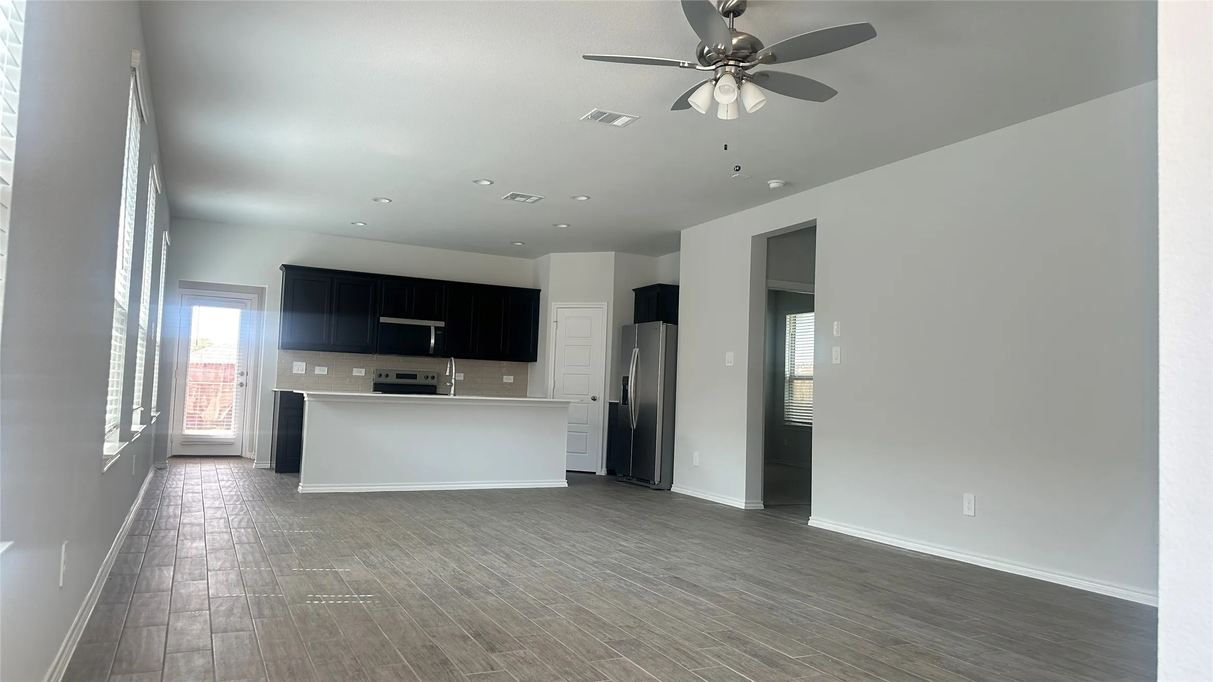 Single Family Residence For Rent in Denton County , 1713 Meadow Crest Drive, Aubrey, Texas 76227, 2 Bedroom, 2 Bathroom, 2 Garage spaces, 1,498 Sqft, built in 2025, mls#21352747, Real Estate Agent in Aubrey, Homes For Rent in Denton county, Homes For Rent in Aubrey, Realtor in Aubrey Texas, Real Estate Brokerage Independent Realty Texas, Luminita Cordes Realtor