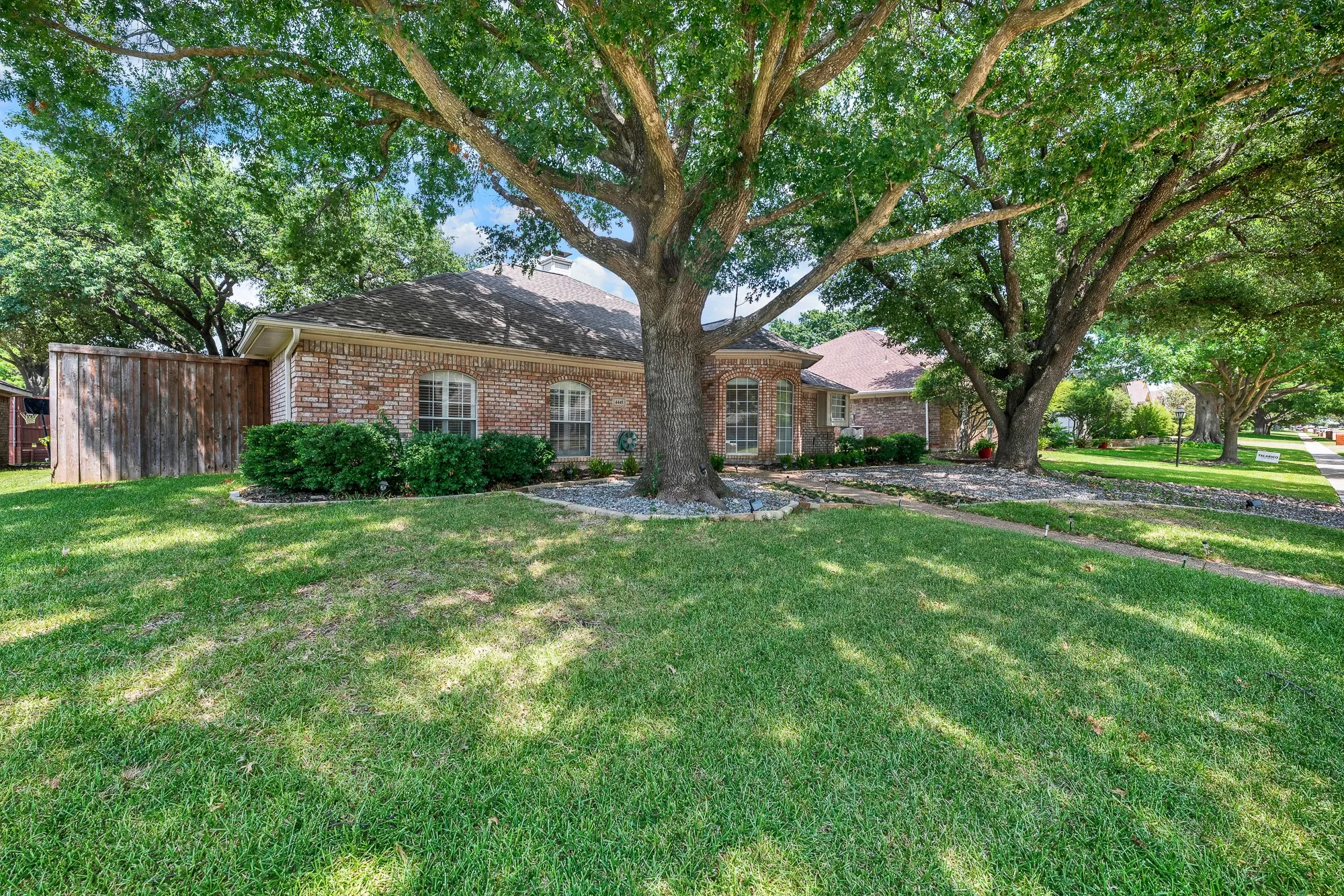 Single Family Residence For Sale in Collin County , 4445 Jenning Drive, Plano, Texas 75093, 3 Bedroom, 2 Bathroom, 2 Garage spaces, 1,966 Sqft, built in 1987, mls#21304203, Real Estate Agent in Plano, Homes For Sale in Collin county, Homes For Sale in Plano, Realtor in Plano Texas, Real Estate Brokerage Independent Realty Texas, Luminita Cordes Realtor