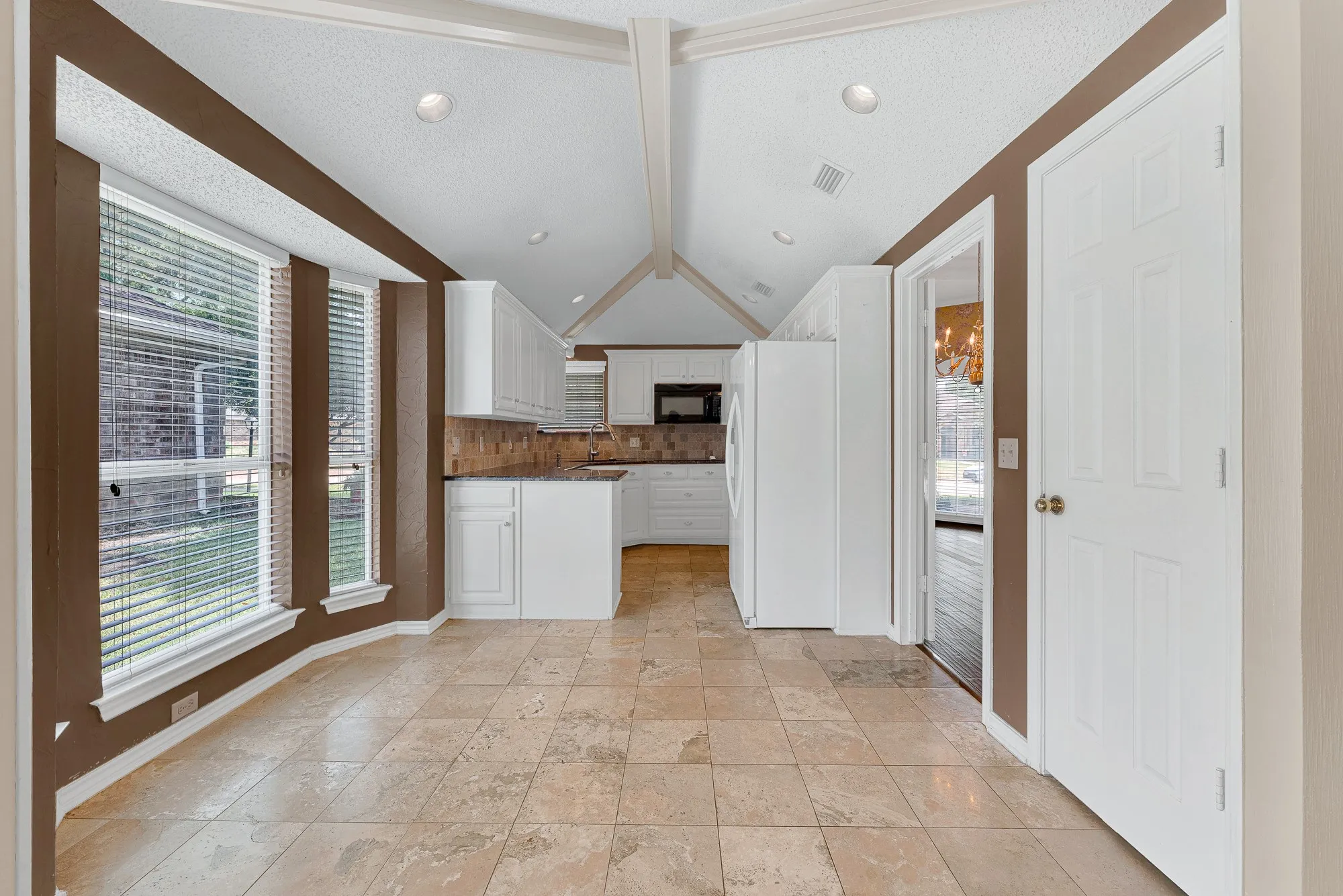 Single Family Residence For Sale in Collin County , 4445 Jenning Drive, Plano, Texas 75093, 3 Bedroom, 2 Bathroom, 2 Garage spaces, 1,966 Sqft, built in 1987, mls#21304203, Real Estate Agent in Plano, Homes For Sale in Collin county, Homes For Sale in Plano, Realtor in Plano Texas, Real Estate Brokerage Independent Realty Texas, Luminita Cordes Realtor