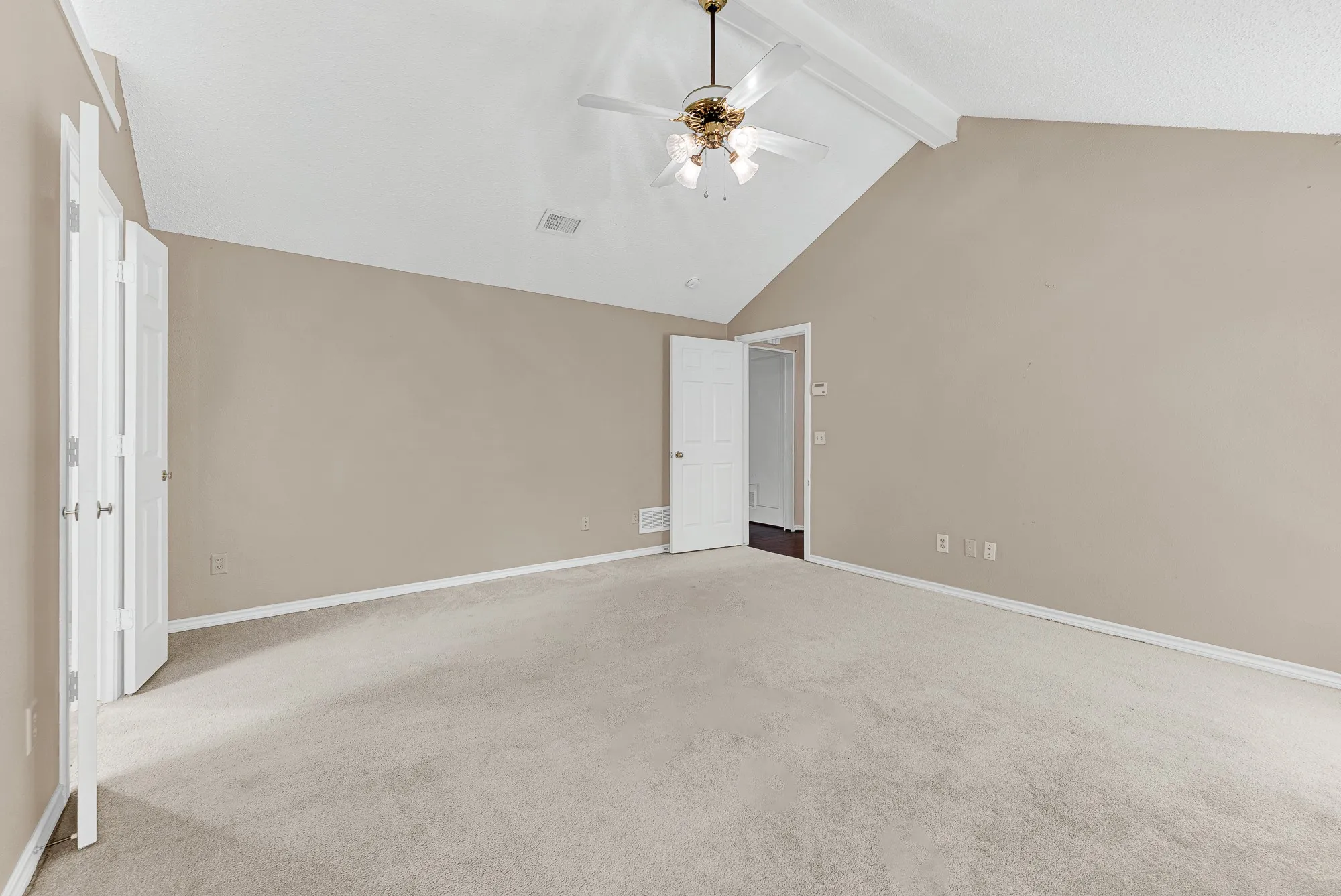 Single Family Residence For Sale in Collin County , 4445 Jenning Drive, Plano, Texas 75093, 3 Bedroom, 2 Bathroom, 2 Garage spaces, 1,966 Sqft, built in 1987, mls#21304203, Real Estate Agent in Plano, Homes For Sale in Collin county, Homes For Sale in Plano, Realtor in Plano Texas, Real Estate Brokerage Independent Realty Texas, Luminita Cordes Realtor