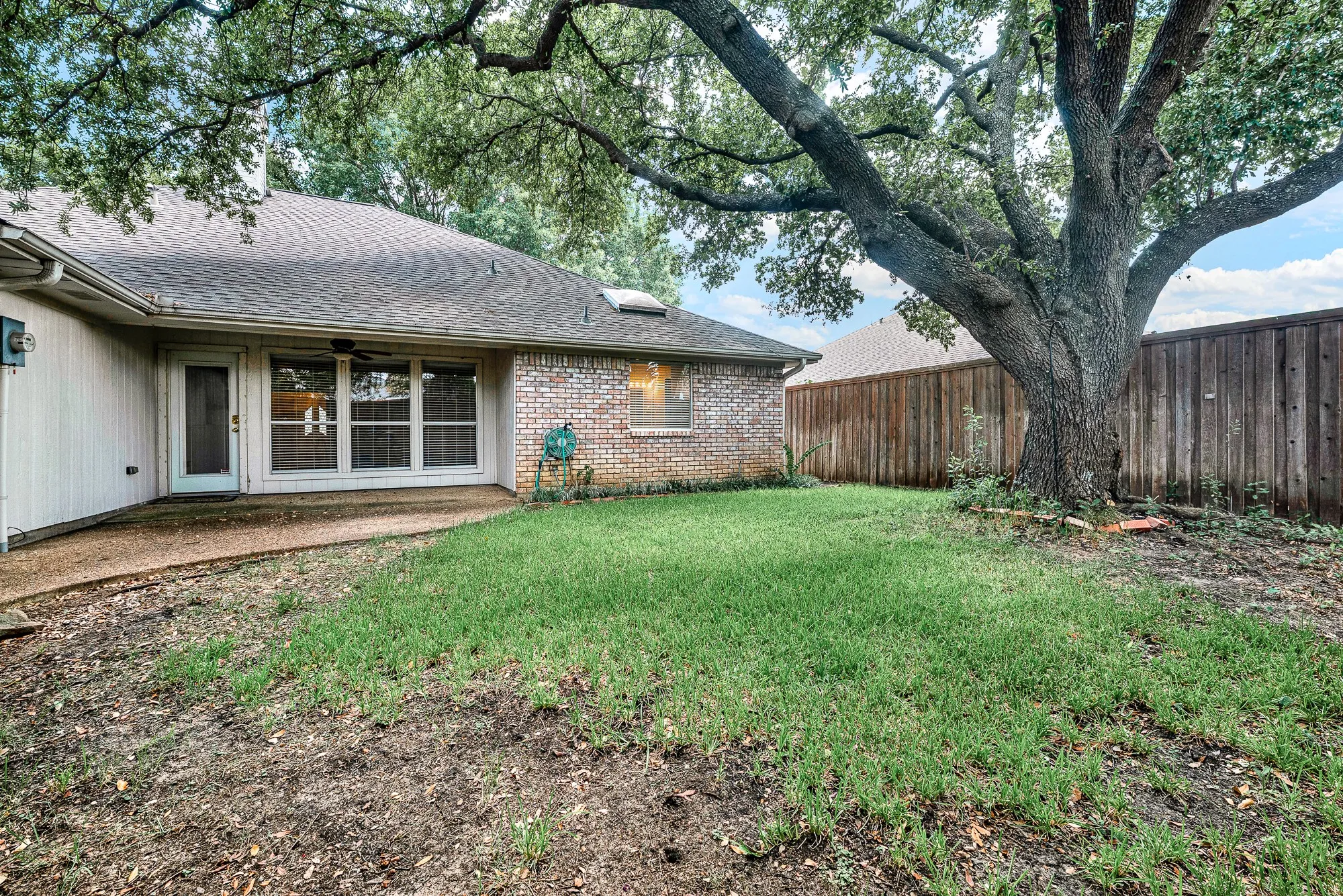 Single Family Residence For Sale in Collin County , 4445 Jenning Drive, Plano, Texas 75093, 3 Bedroom, 2 Bathroom, 2 Garage spaces, 1,966 Sqft, built in 1987, mls#21304203, Real Estate Agent in Plano, Homes For Sale in Collin county, Homes For Sale in Plano, Realtor in Plano Texas, Real Estate Brokerage Independent Realty Texas, Luminita Cordes Realtor