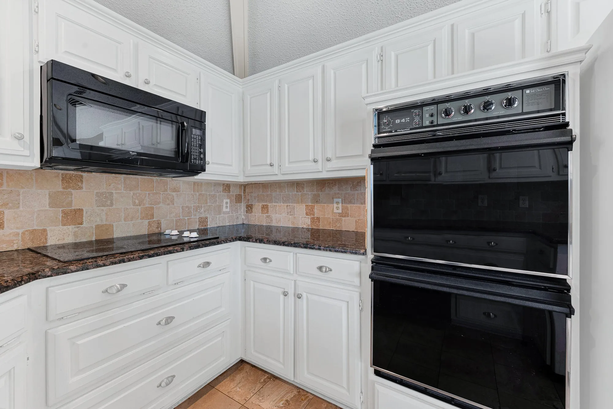 Single Family Residence For Sale in Collin County , 4445 Jenning Drive, Plano, Texas 75093, 3 Bedroom, 2 Bathroom, 2 Garage spaces, 1,966 Sqft, built in 1987, mls#21304203, Real Estate Agent in Plano, Homes For Sale in Collin county, Homes For Sale in Plano, Realtor in Plano Texas, Real Estate Brokerage Independent Realty Texas, Luminita Cordes Realtor