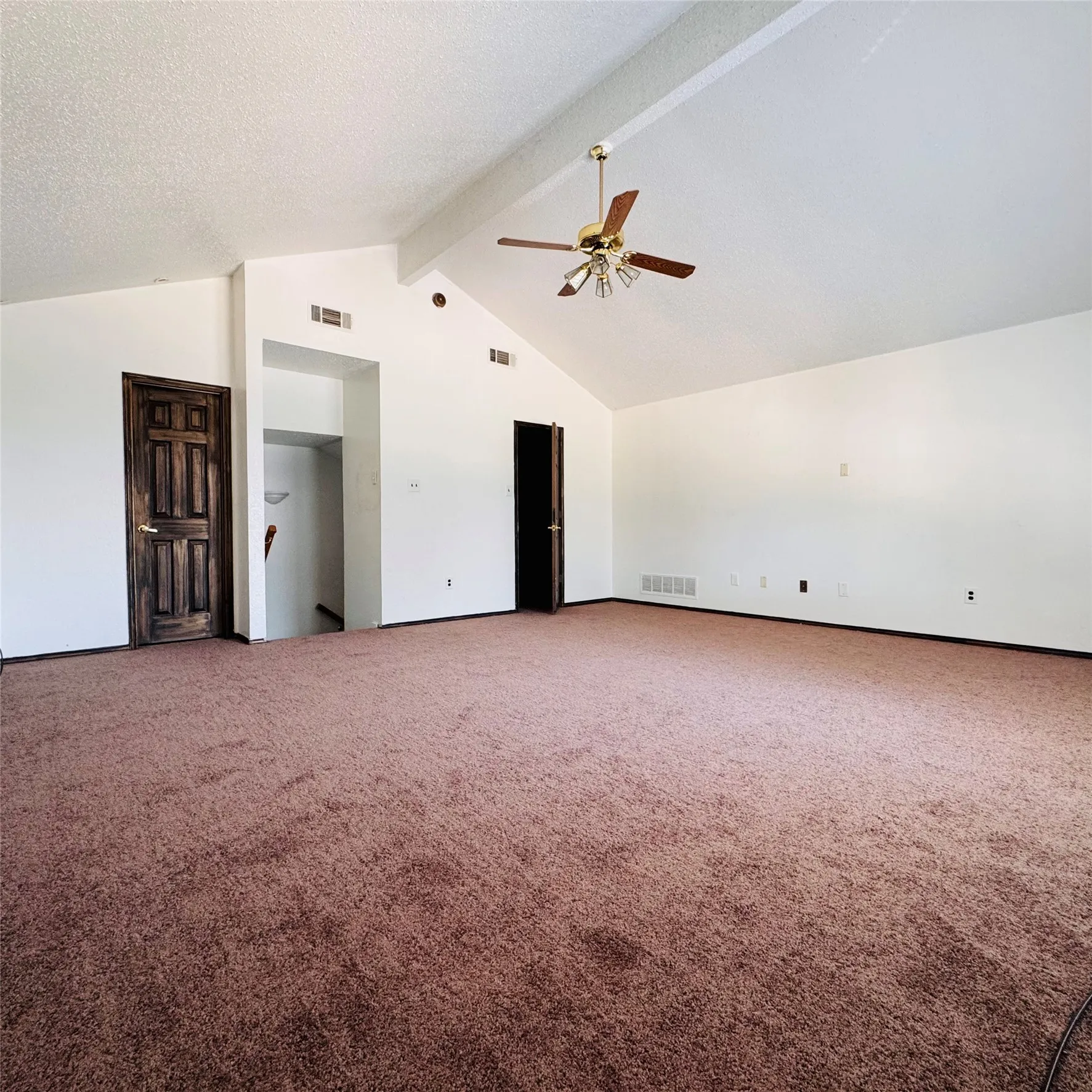Single Family Residence For Rent in Tarrant County , 5524 Royal Meadow Lane, Arlington, Texas 76017, 3 Bedroom, 3 Bathroom, 2 Garage spaces, 2,116 Sqft, built in 1993, mls#21352738, Real Estate Agent in Arlington, Homes For Rent in Tarrant county, Homes For Rent in Arlington, Realtor in Arlington Texas, Real Estate Brokerage Independent Realty Texas, Luminita Cordes Realtor