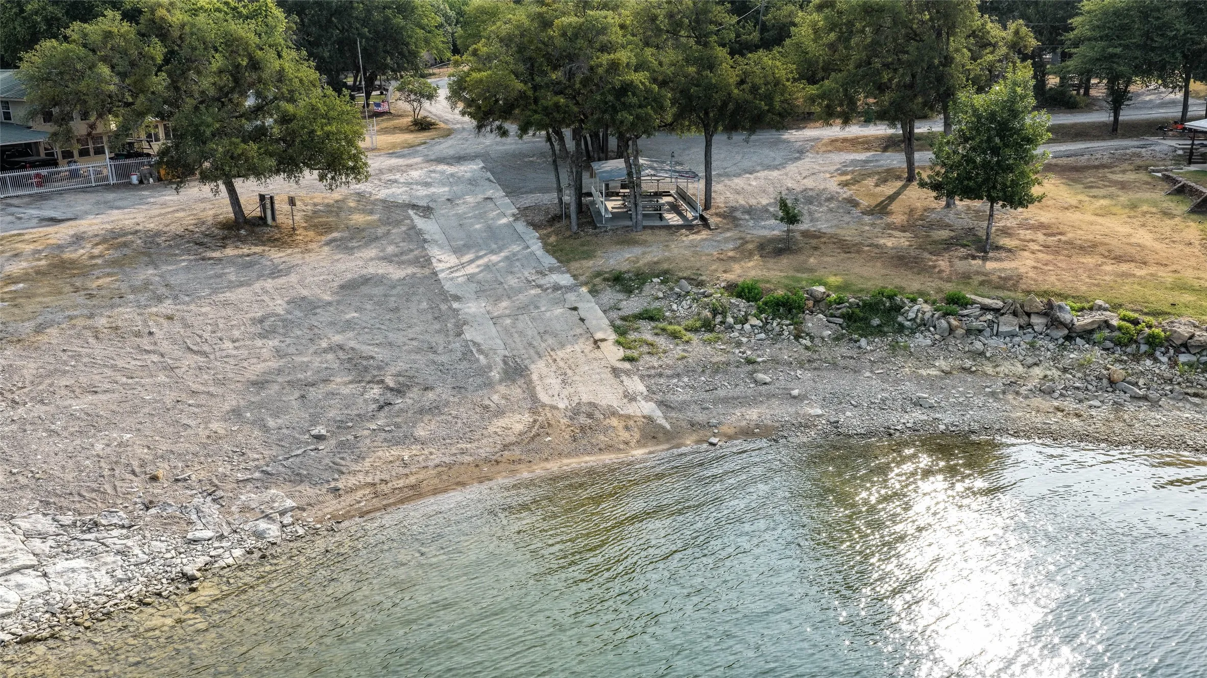 Single Family Residence For Sale in Wise County , 259 Dock Street, Bridgeport, Texas 76426, 2 Bedroom, 1 Bathroom, 2 Garage spaces, 1,125 Sqft, built in 1997, mls#21352511, Real Estate Agent in Bridgeport, Homes For Sale in Wise county, Homes For Sale in Bridgeport, Realtor in Bridgeport Texas, Real Estate Brokerage Independent Realty Texas, Luminita Cordes Realtor