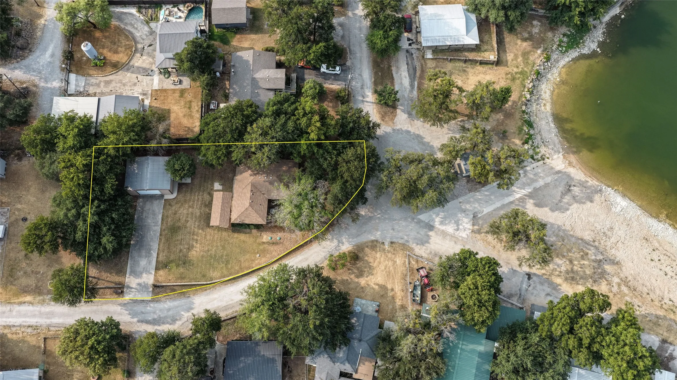 Single Family Residence For Sale in Wise County , 259 Dock Street, Bridgeport, Texas 76426, 2 Bedroom, 1 Bathroom, 2 Garage spaces, 1,125 Sqft, built in 1997, mls#21352511, Real Estate Agent in Bridgeport, Homes For Sale in Wise county, Homes For Sale in Bridgeport, Realtor in Bridgeport Texas, Real Estate Brokerage Independent Realty Texas, Luminita Cordes Realtor