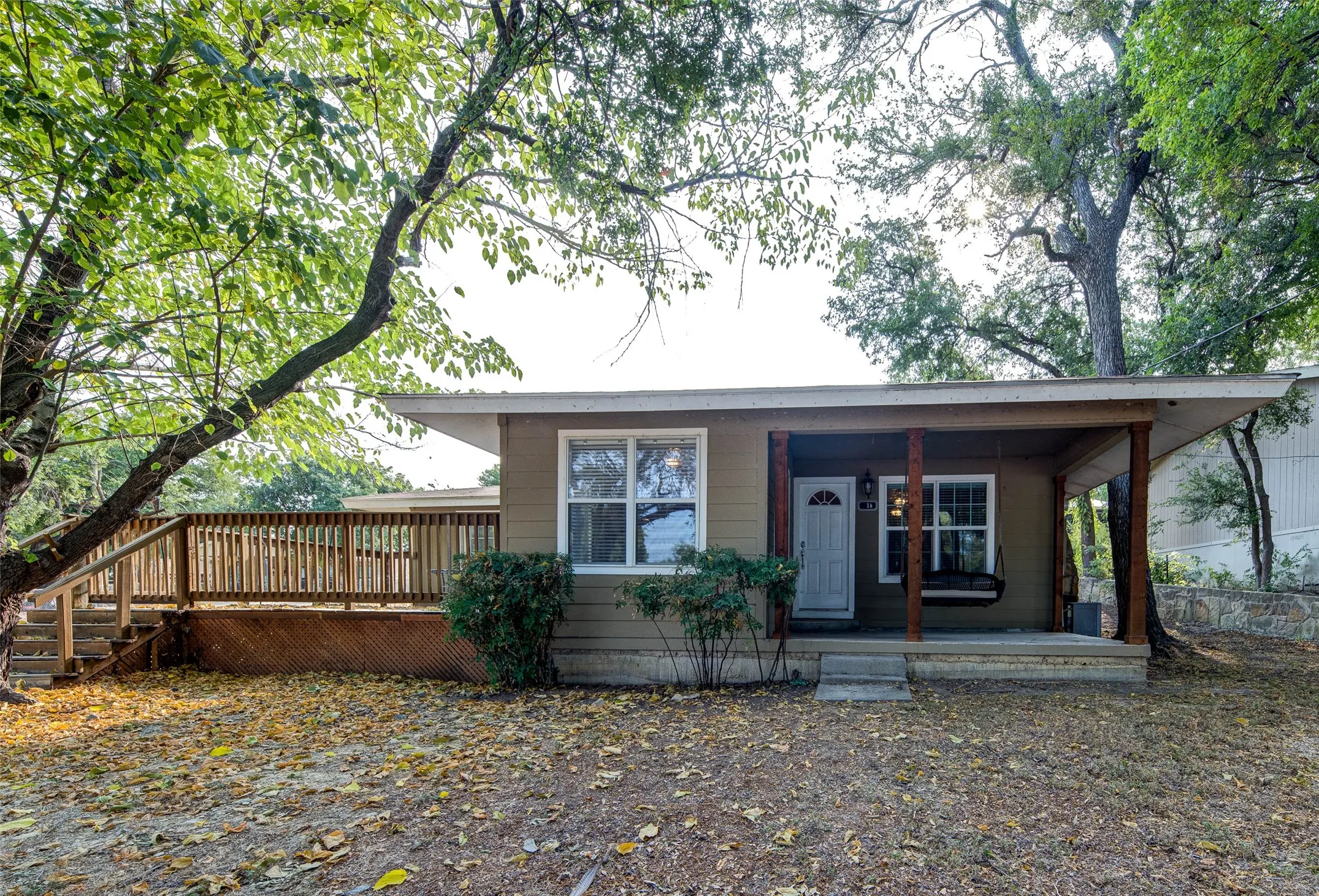 Single Family Residence For Sale in Wise County , 259 Dock Street, Bridgeport, Texas 76426, 2 Bedroom, 1 Bathroom, 2 Garage spaces, 1,125 Sqft, built in 1997, mls#21352511, Real Estate Agent in Bridgeport, Homes For Sale in Wise county, Homes For Sale in Bridgeport, Realtor in Bridgeport Texas, Real Estate Brokerage Independent Realty Texas, Luminita Cordes Realtor