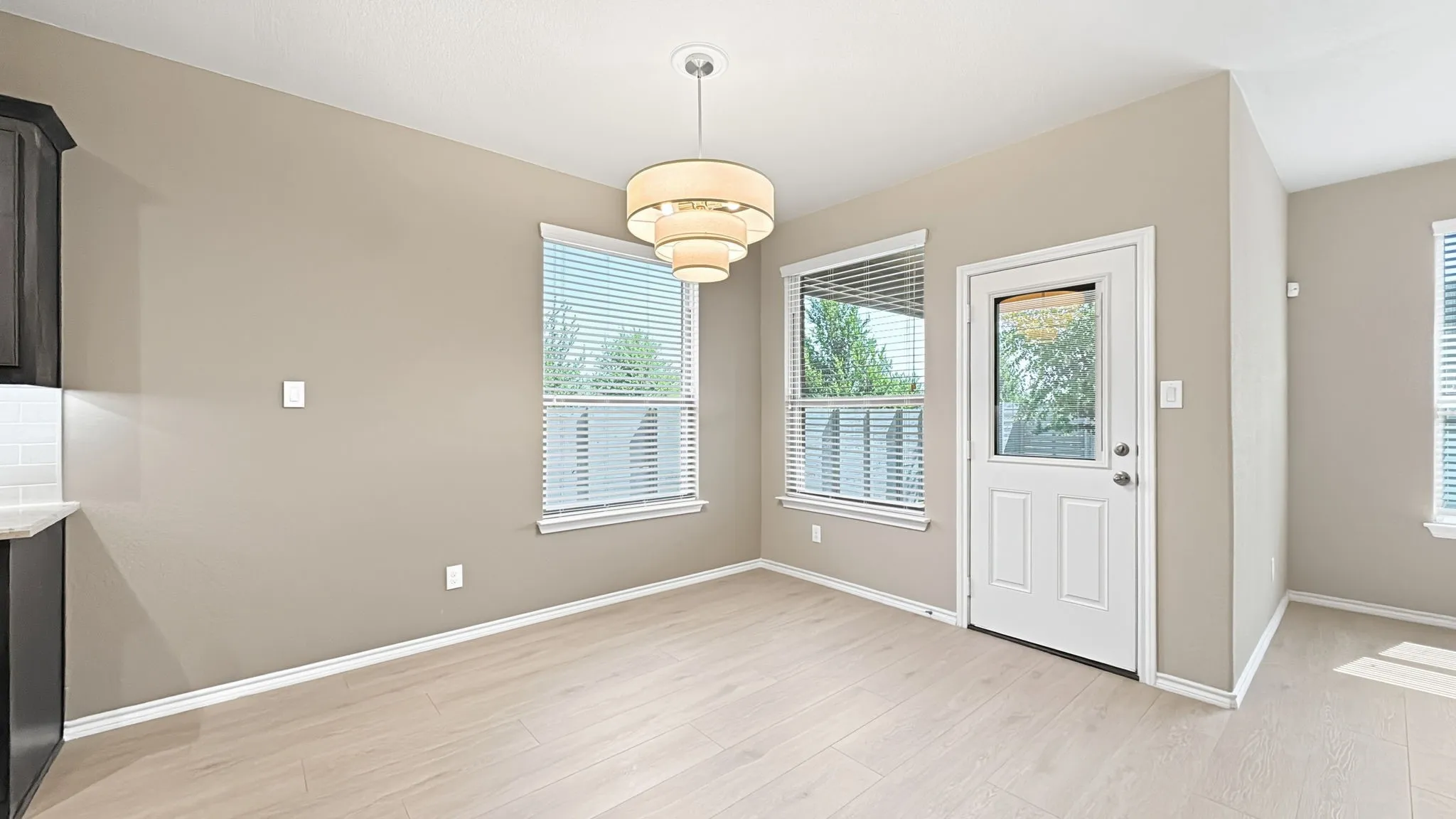 Single Family Residence For Sale in Denton County , 824 Dove Cove, Argyle, Texas 76226, 4 Bedroom, 3 Bathroom, 2 Garage spaces, 2,511 Sqft, built in 2018, mls#21352765, Real Estate Agent in Argyle, Homes For Sale in Denton county, Homes For Sale in Argyle, Realtor in Argyle Texas, Real Estate Brokerage Independent Realty Texas, Luminita Cordes Realtor