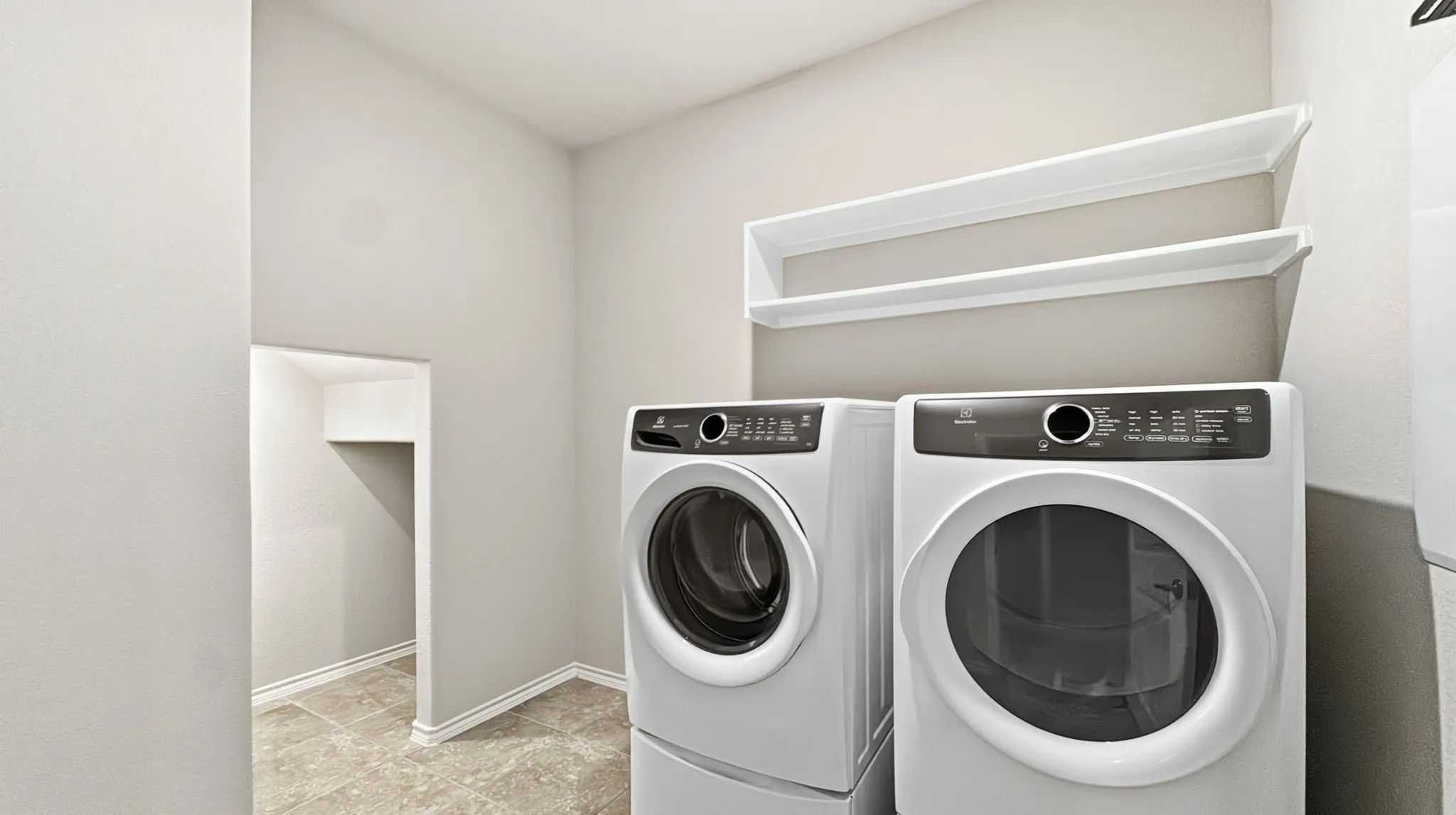 Single Family Residence For Sale in Denton County , 824 Dove Cove, Argyle, Texas 76226, 4 Bedroom, 3 Bathroom, 2 Garage spaces, 2,511 Sqft, built in 2018, mls#21352765, Real Estate Agent in Argyle, Homes For Sale in Denton county, Homes For Sale in Argyle, Realtor in Argyle Texas, Real Estate Brokerage Independent Realty Texas, Luminita Cordes Realtor