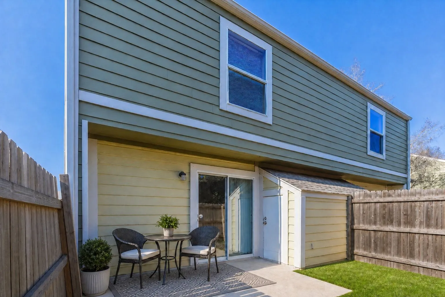 Condominium For Sale in Mc Lennan County , 1500 Lake Shore Drive 802, Waco, Texas 76708, 3 Bedroom, 2 Bathroom, Garage spaces, 1,092 Sqft, built in 1983, mls#21352638, Real Estate Agent in Waco, Homes For Sale in Mc Lennan county, Homes For Sale in Waco, Realtor in Waco Texas, Real Estate Brokerage Independent Realty Texas, Luminita Cordes Realtor
