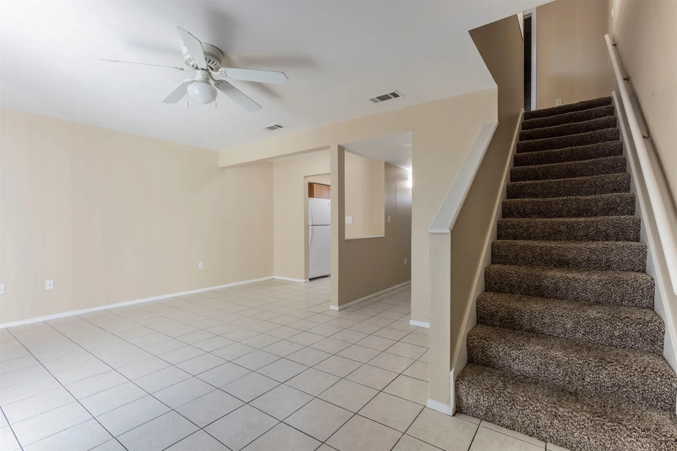 Condominium For Sale in Mc Lennan County , 1500 Lake Shore Drive 802, Waco, Texas 76708, 3 Bedroom, 2 Bathroom, Garage spaces, 1,092 Sqft, built in 1983, mls#21352638, Real Estate Agent in Waco, Homes For Sale in Mc Lennan county, Homes For Sale in Waco, Realtor in Waco Texas, Real Estate Brokerage Independent Realty Texas, Luminita Cordes Realtor