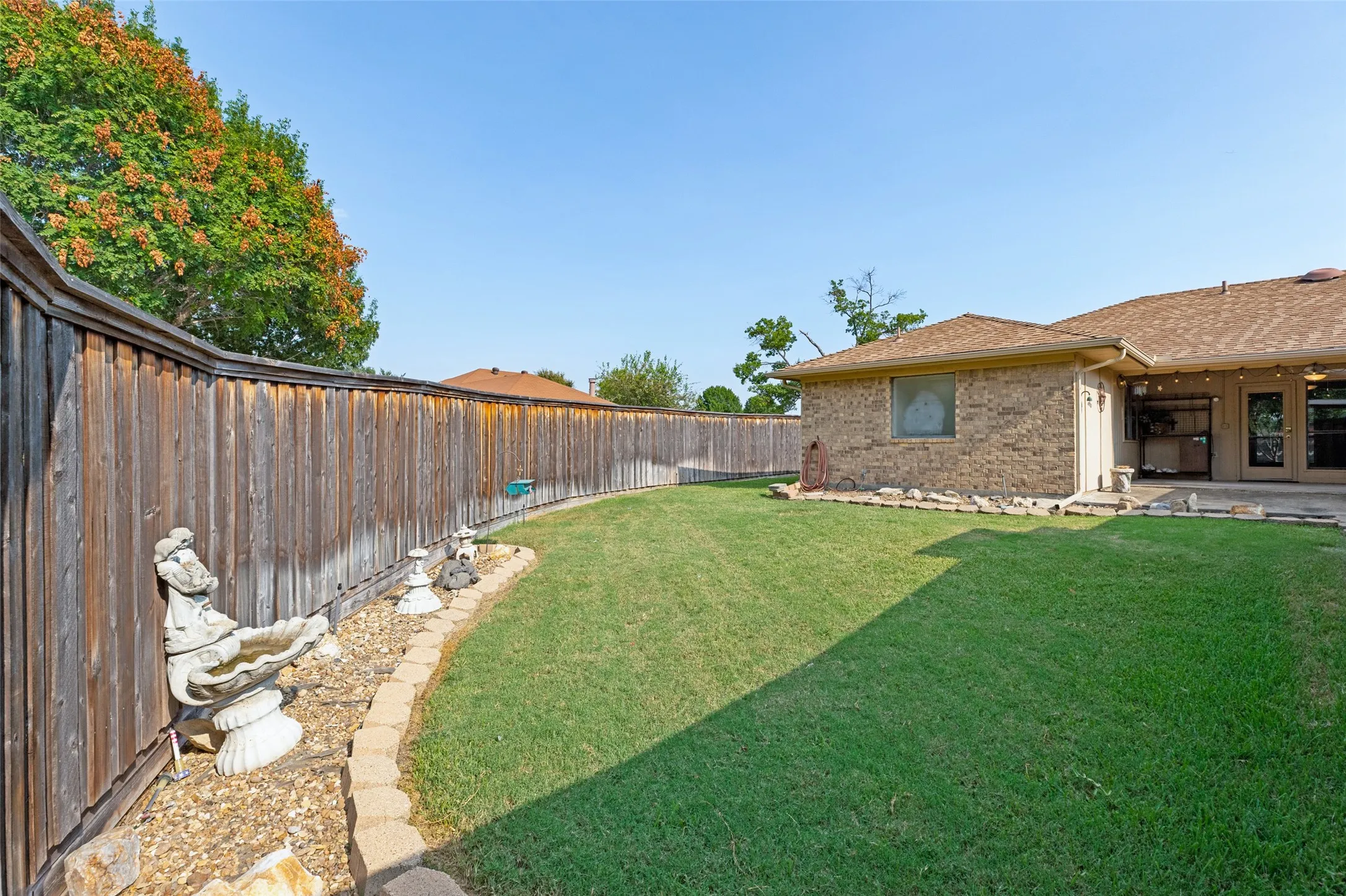 Single Family Residence For Sale in Collin County , 1001 Bass Drive, Plano, Texas 75025, 3 Bedroom, 2 Bathroom, 2 Garage spaces, 1,741 Sqft, built in 1984, mls#21351425, Real Estate Agent in Plano, Homes For Sale in Collin county, Homes For Sale in Plano, Realtor in Plano Texas, Real Estate Brokerage Independent Realty Texas, Luminita Cordes Realtor