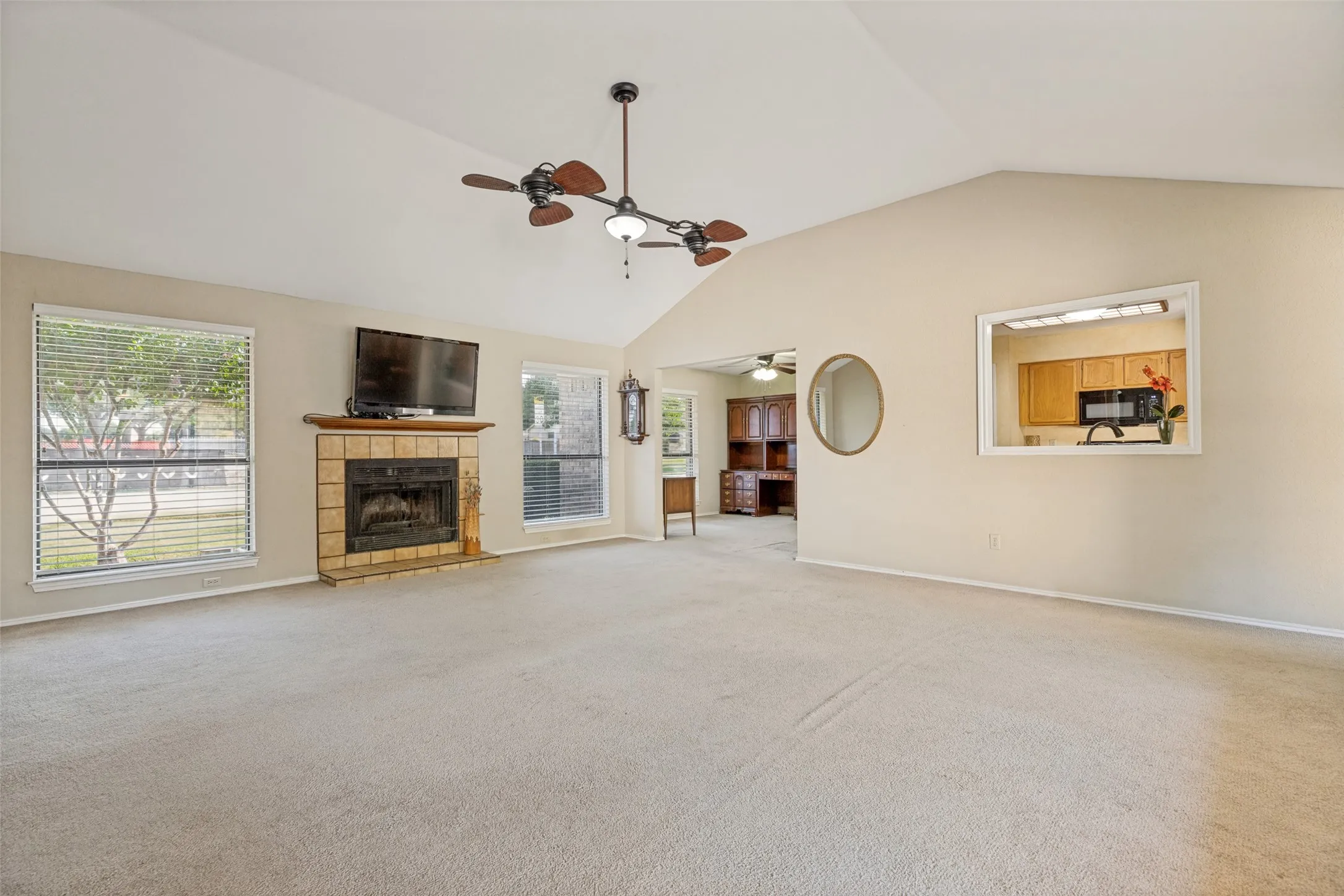 Single Family Residence For Sale in Collin County , 1001 Bass Drive, Plano, Texas 75025, 3 Bedroom, 2 Bathroom, 2 Garage spaces, 1,741 Sqft, built in 1984, mls#21351425, Real Estate Agent in Plano, Homes For Sale in Collin county, Homes For Sale in Plano, Realtor in Plano Texas, Real Estate Brokerage Independent Realty Texas, Luminita Cordes Realtor