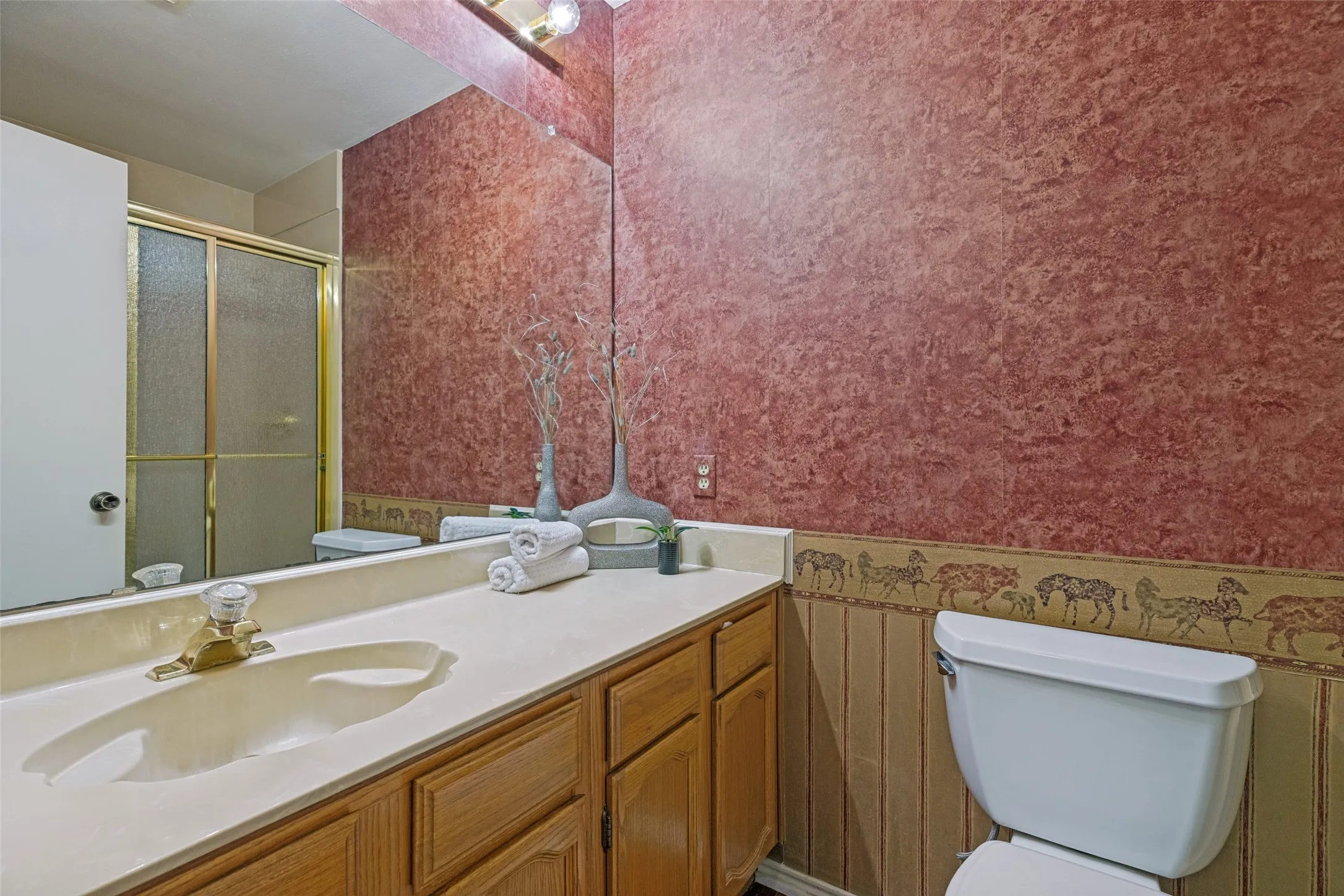 Single Family Residence For Sale in Collin County , 1001 Bass Drive, Plano, Texas 75025, 3 Bedroom, 2 Bathroom, 2 Garage spaces, 1,741 Sqft, built in 1984, mls#21351425, Real Estate Agent in Plano, Homes For Sale in Collin county, Homes For Sale in Plano, Realtor in Plano Texas, Real Estate Brokerage Independent Realty Texas, Luminita Cordes Realtor