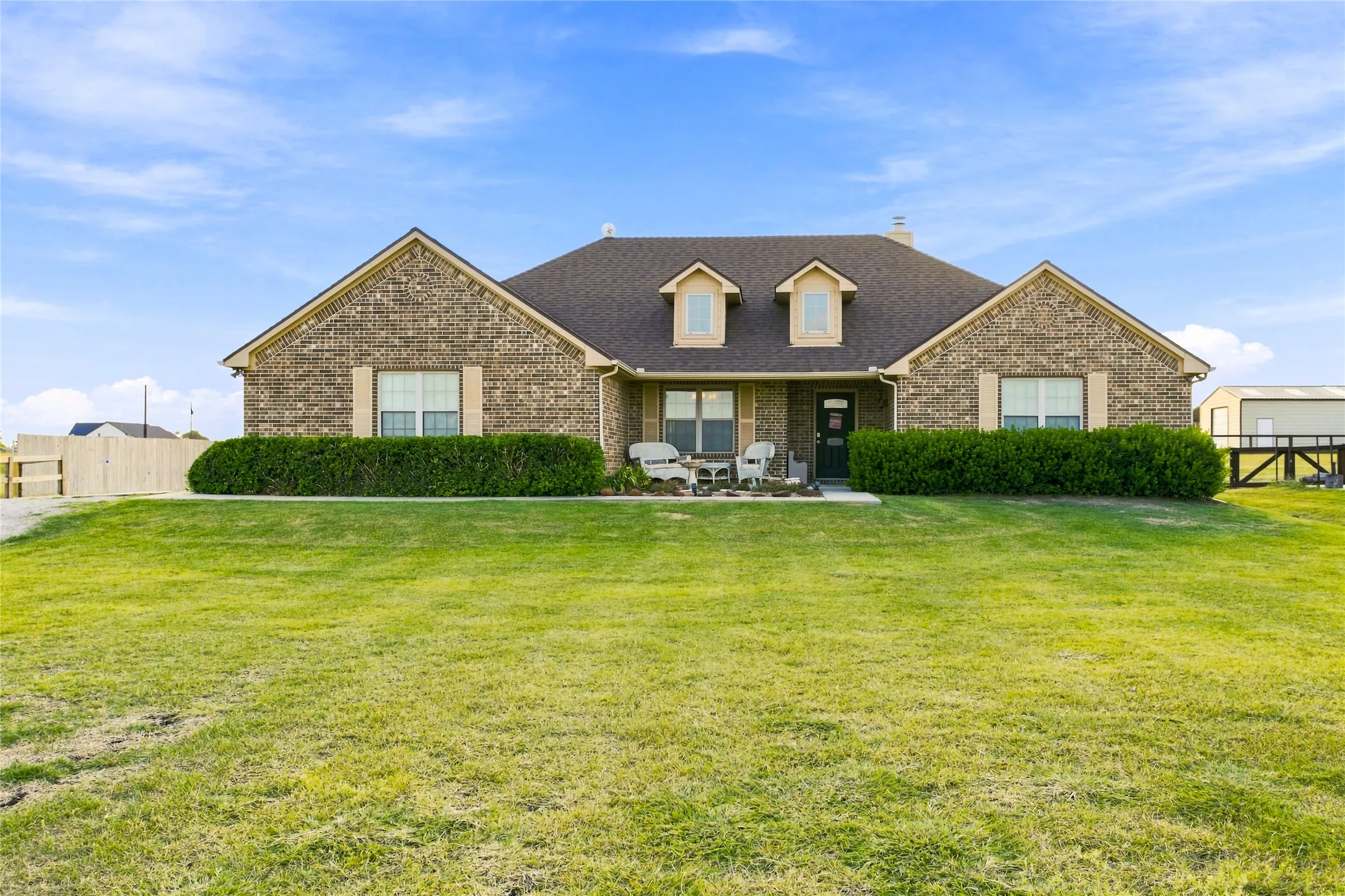 Single Family Residence For Sale in Grayson County , 3911 Bennett Road, Howe, Texas 75459, 4 Bedroom, 2 Bathroom, 2 Garage spaces, 2,052 Sqft, built in 2017, mls#21348135, Real Estate Agent in Howe, Homes For Sale in Grayson county, Homes For Sale in Howe, Realtor in Howe Texas, Real Estate Brokerage Independent Realty Texas, Luminita Cordes Realtor