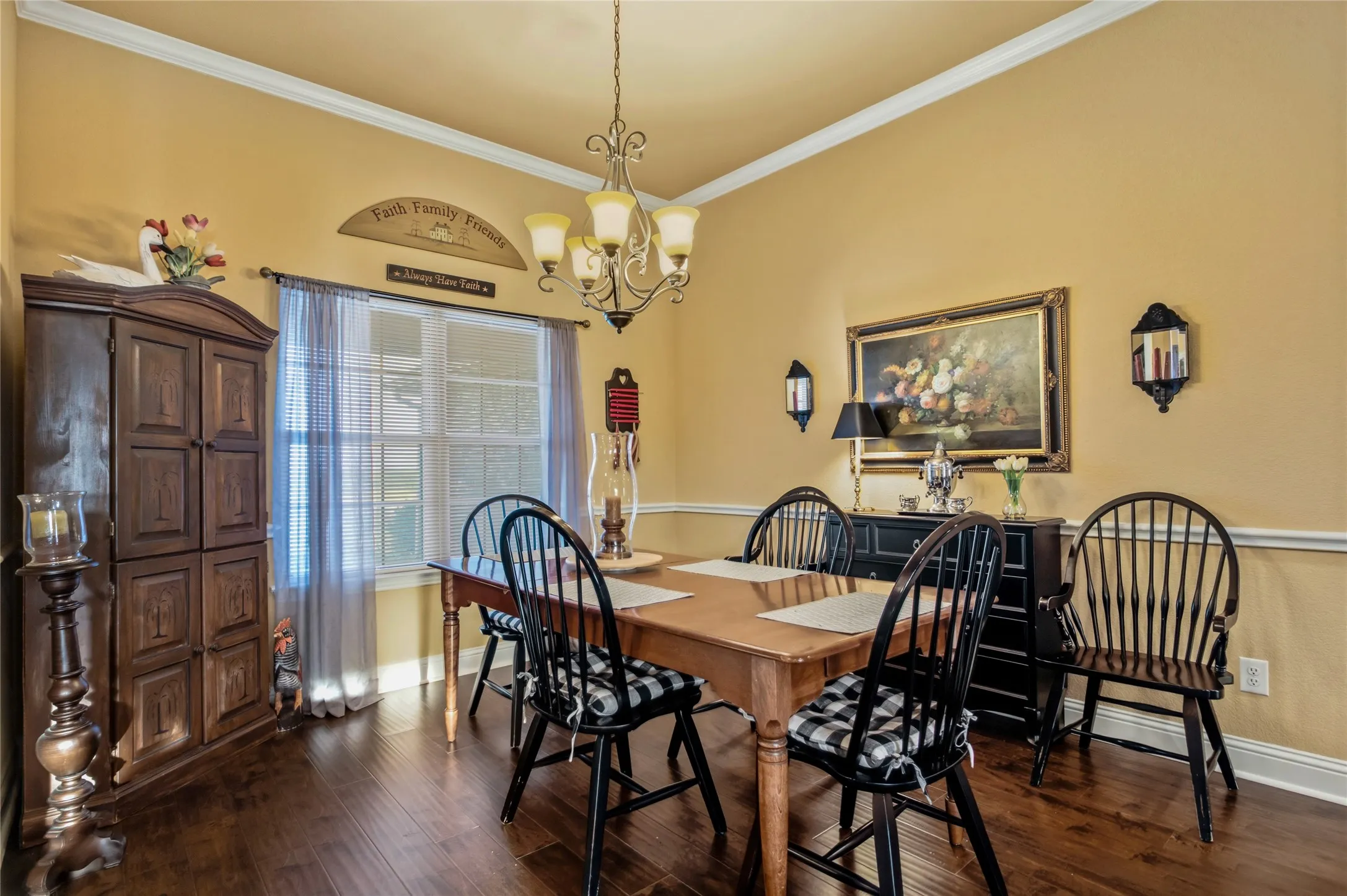 A nice formal dining area is the the left when you enter the home.  It has a nice warmth about it that draws you into the area.  The kitchen is to the right.