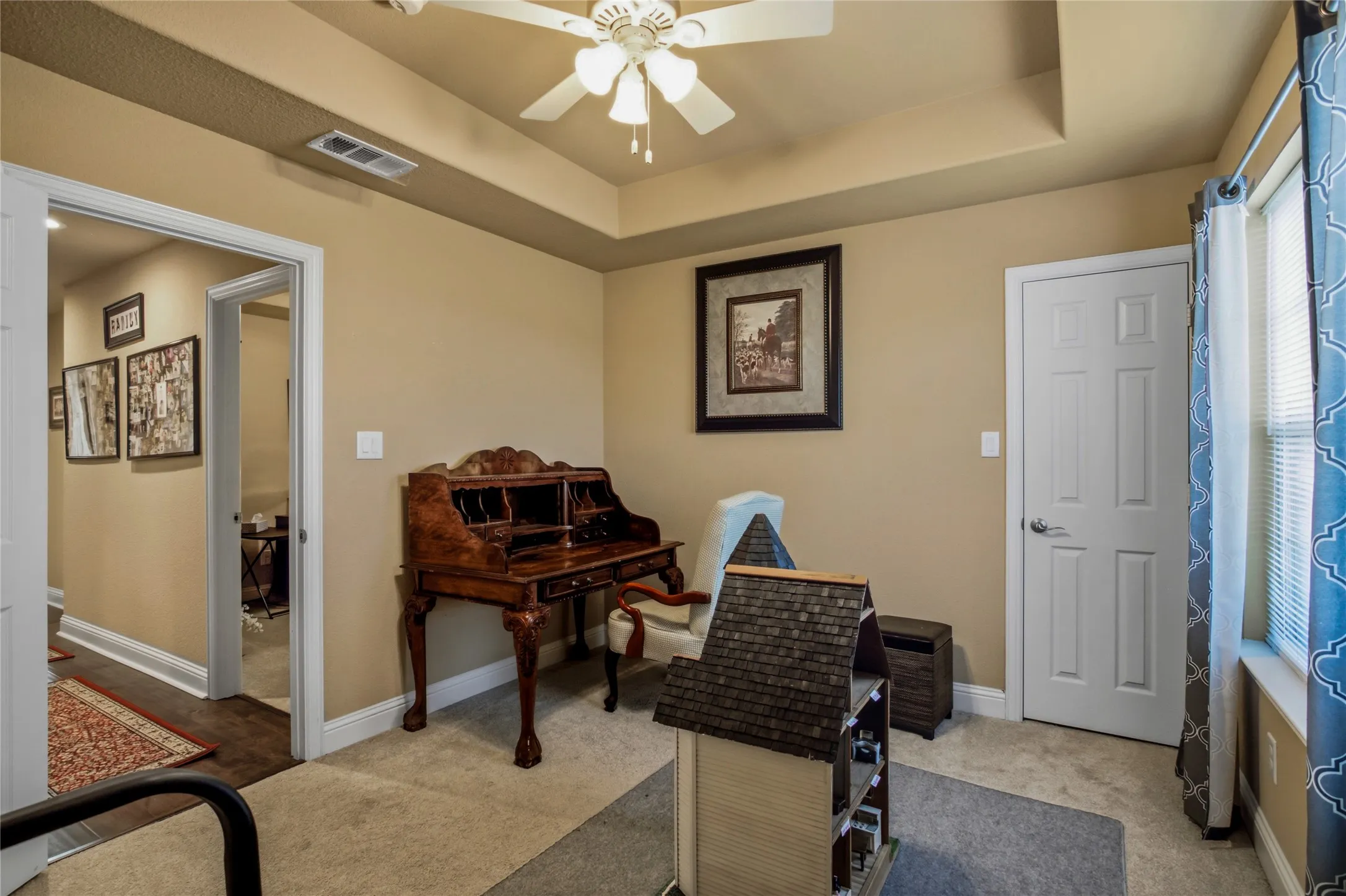 Current use of the 4th bedroom is as an exercise room and a place for the piano