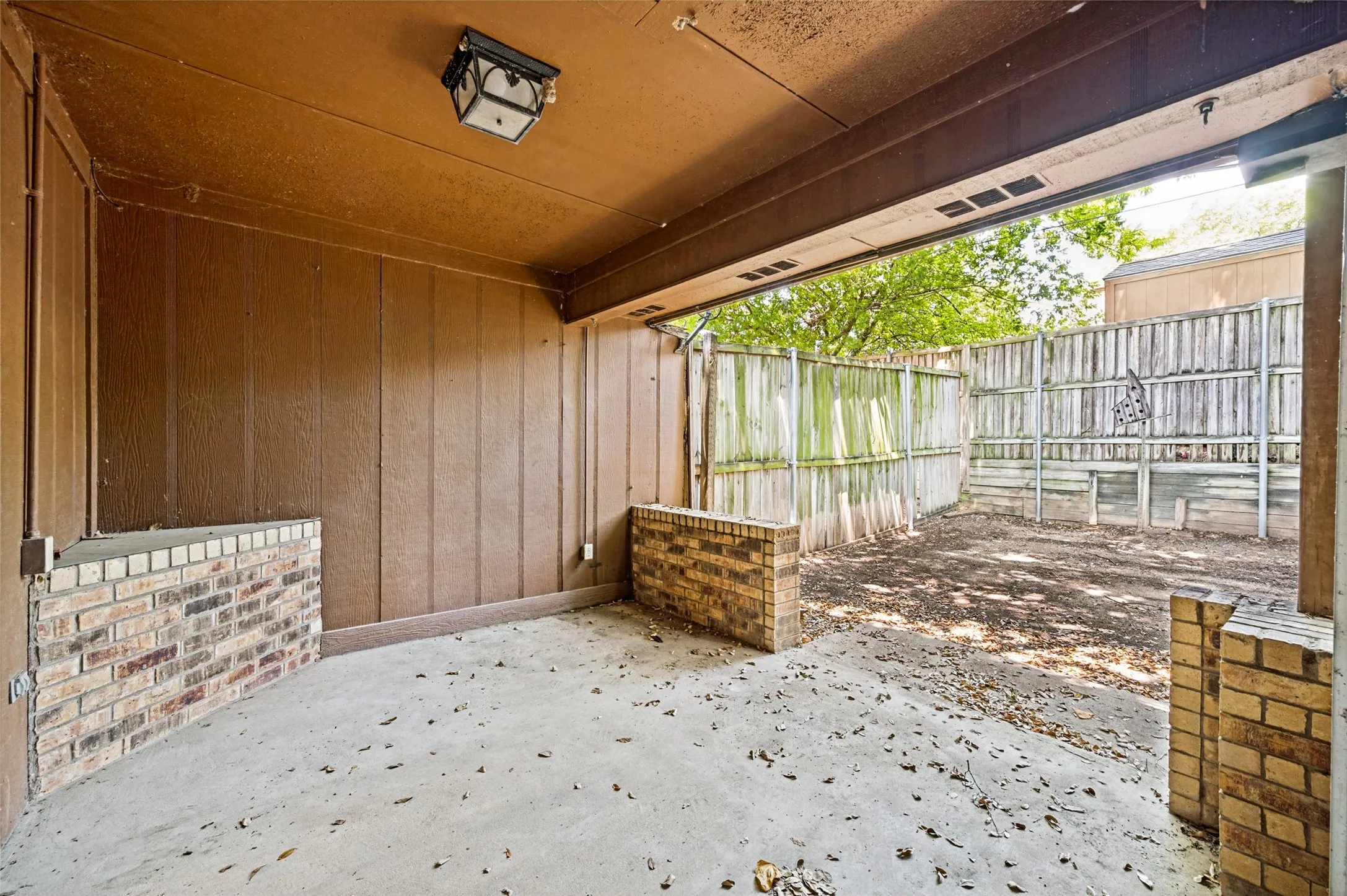 Duplex For Rent in Collin County , 8902 Marilyn Drive, Frisco, Texas 75033, 2 Bedrooms, 1 Bathroom, Garage spaces, 1,134 Sqft, built in 1983, Price $1,700, mls#21338778, Real Estate Agent in Frisco, Homes For Rent in Collin county, Homes For Rent in Frisco, Realtor in Frisco Texas, Real Estate Brokerage Independent Realty Texas, Luminita Cordes Realtor