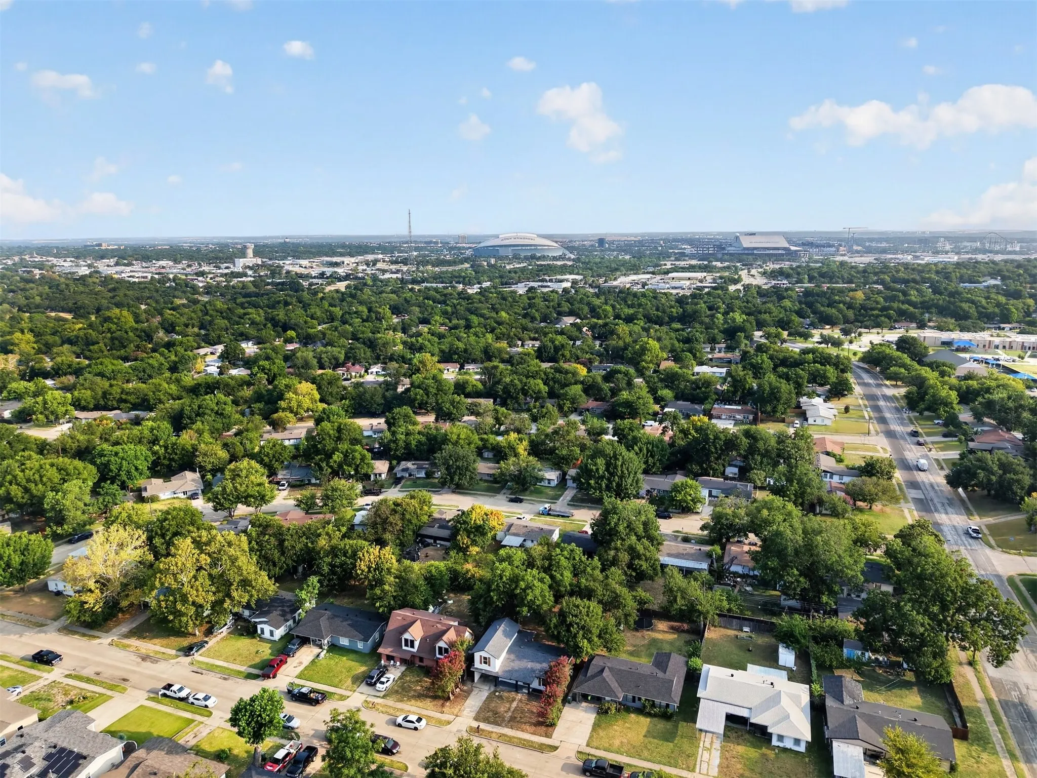 Single Family Residence For Sale in Tarrant County , 1721 IDA Street, Arlington, Texas 76010, 4 Bedroom, 3 Bathroom, Garage spaces, 1,692 Sqft, built in 1954, mls#21351841, Real Estate Agent in Arlington, Homes For Sale in Tarrant county, Homes For Sale in Arlington, Realtor in Arlington Texas, Real Estate Brokerage Independent Realty Texas, Luminita Cordes Realtor