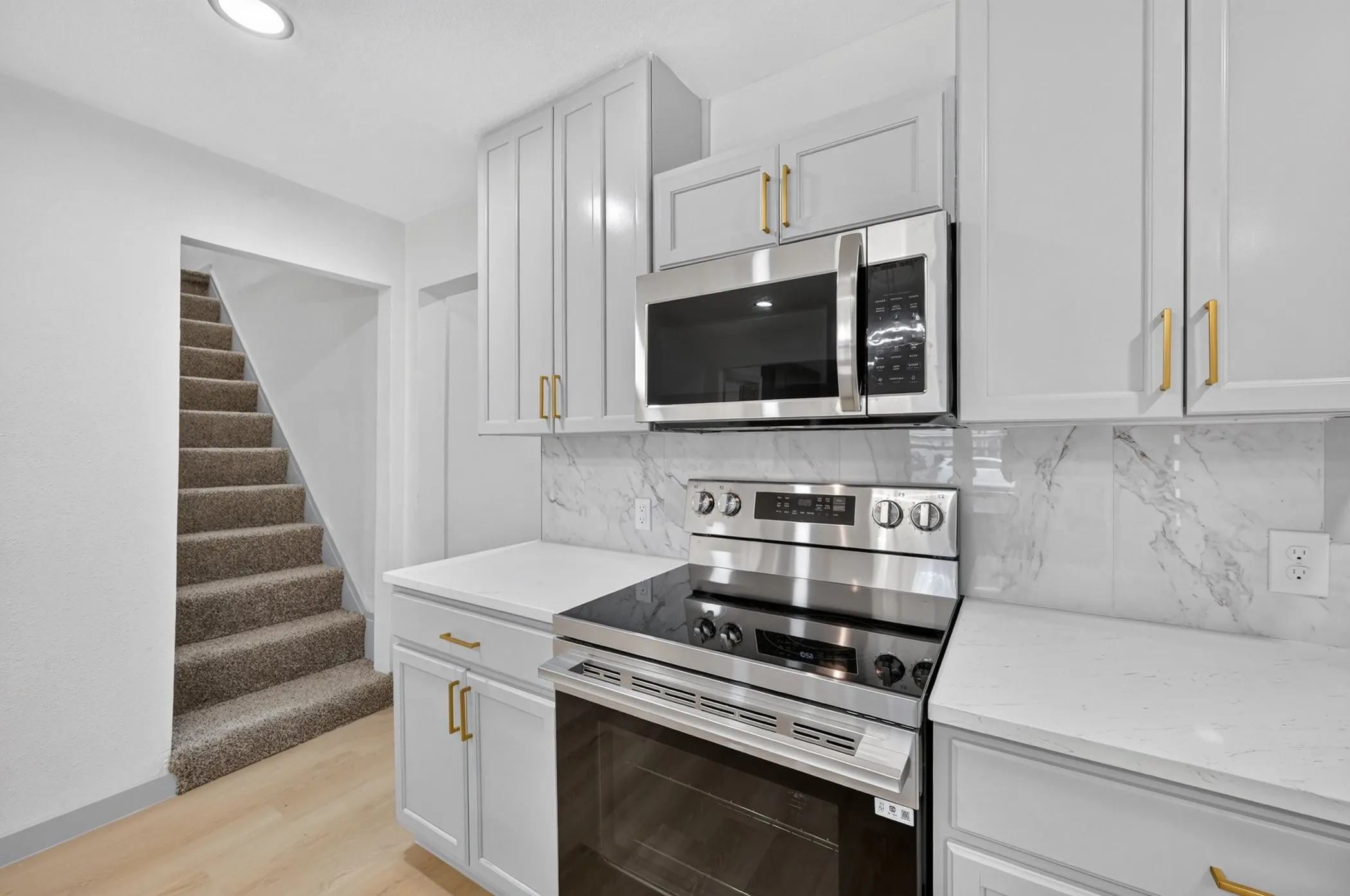 Single Family Residence For Sale in Tarrant County , 1721 IDA Street, Arlington, Texas 76010, 4 Bedroom, 3 Bathroom, Garage spaces, 1,692 Sqft, built in 1954, mls#21351841, Real Estate Agent in Arlington, Homes For Sale in Tarrant county, Homes For Sale in Arlington, Realtor in Arlington Texas, Real Estate Brokerage Independent Realty Texas, Luminita Cordes Realtor