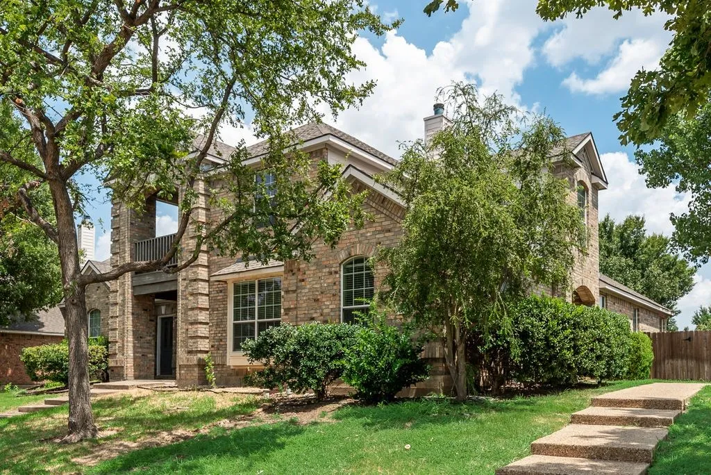 Single Family Residence For Rent in Denton County , 11632 Lenox Lane, Frisco, Texas 75033, 4 Bedroom, 3 Bathroom, 2 Garage spaces, 1,878 Sqft, built in 2002, mls#21352739, Real Estate Agent in Frisco, Homes For Rent in Denton county, Homes For Rent in Frisco, Realtor in Frisco Texas, Real Estate Brokerage Independent Realty Texas, Luminita Cordes Realtor
