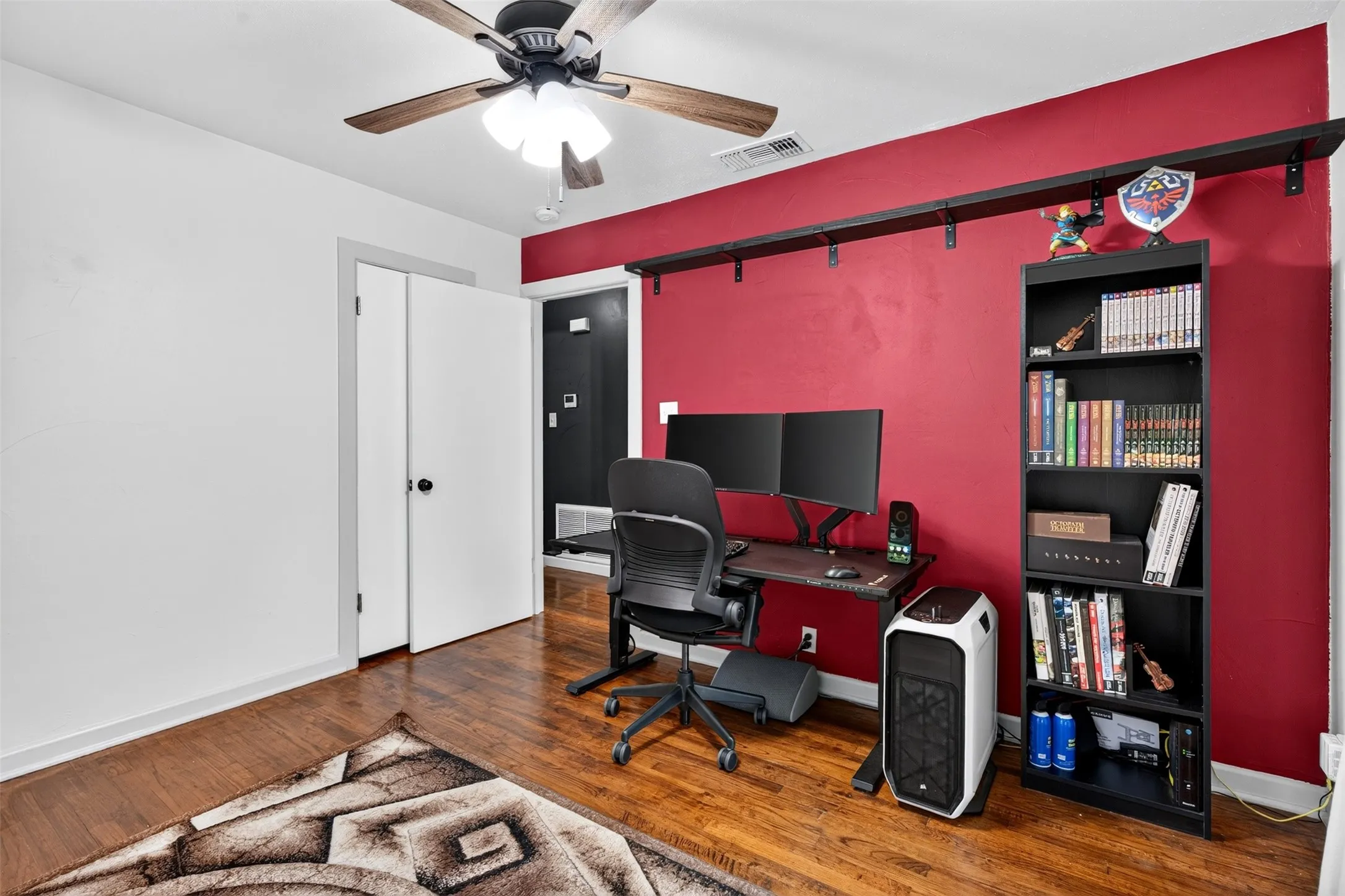 Single Family Residence For Sale in Johnson County , 1006 Poindexter Avenue, Cleburne, Texas 76033, 3 Bedroom, 1 Bathroom, 1 Garage spaces, 1,144 Sqft, built in 1955, mls#21352422, Real Estate Agent in Cleburne, Homes For Sale in Johnson county, Homes For Sale in Cleburne, Realtor in Cleburne Texas, Real Estate Brokerage Independent Realty Texas, Luminita Cordes Realtor