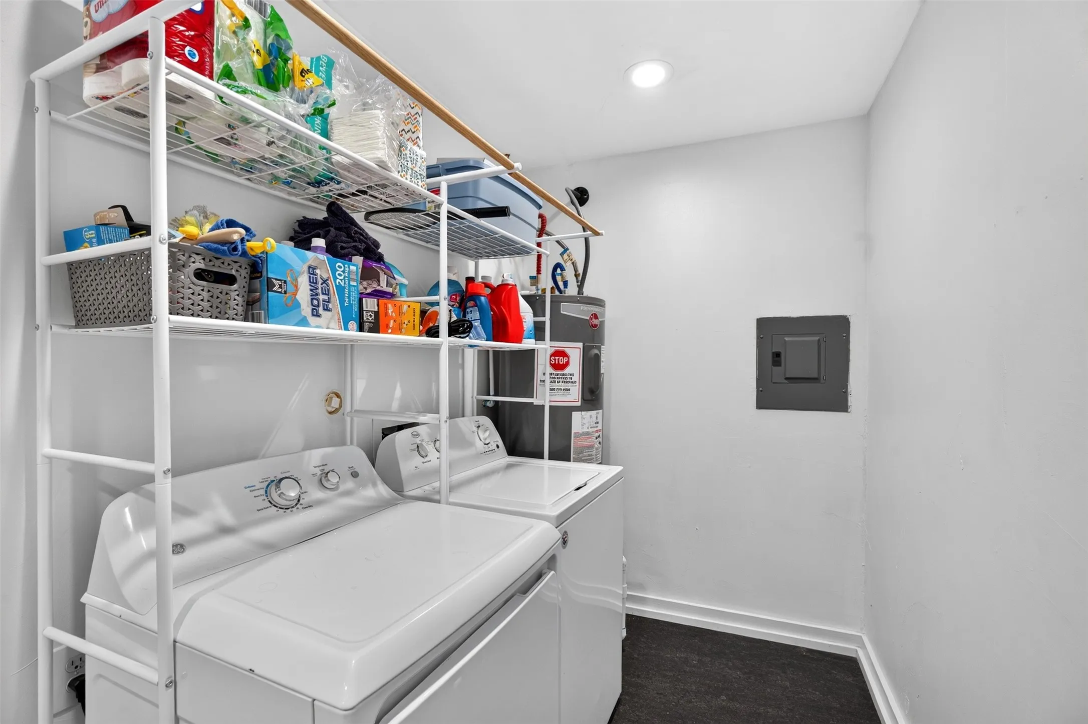 Single Family Residence For Sale in Johnson County , 1006 Poindexter Avenue, Cleburne, Texas 76033, 3 Bedroom, 1 Bathroom, 1 Garage spaces, 1,144 Sqft, built in 1955, mls#21352422, Real Estate Agent in Cleburne, Homes For Sale in Johnson county, Homes For Sale in Cleburne, Realtor in Cleburne Texas, Real Estate Brokerage Independent Realty Texas, Luminita Cordes Realtor
