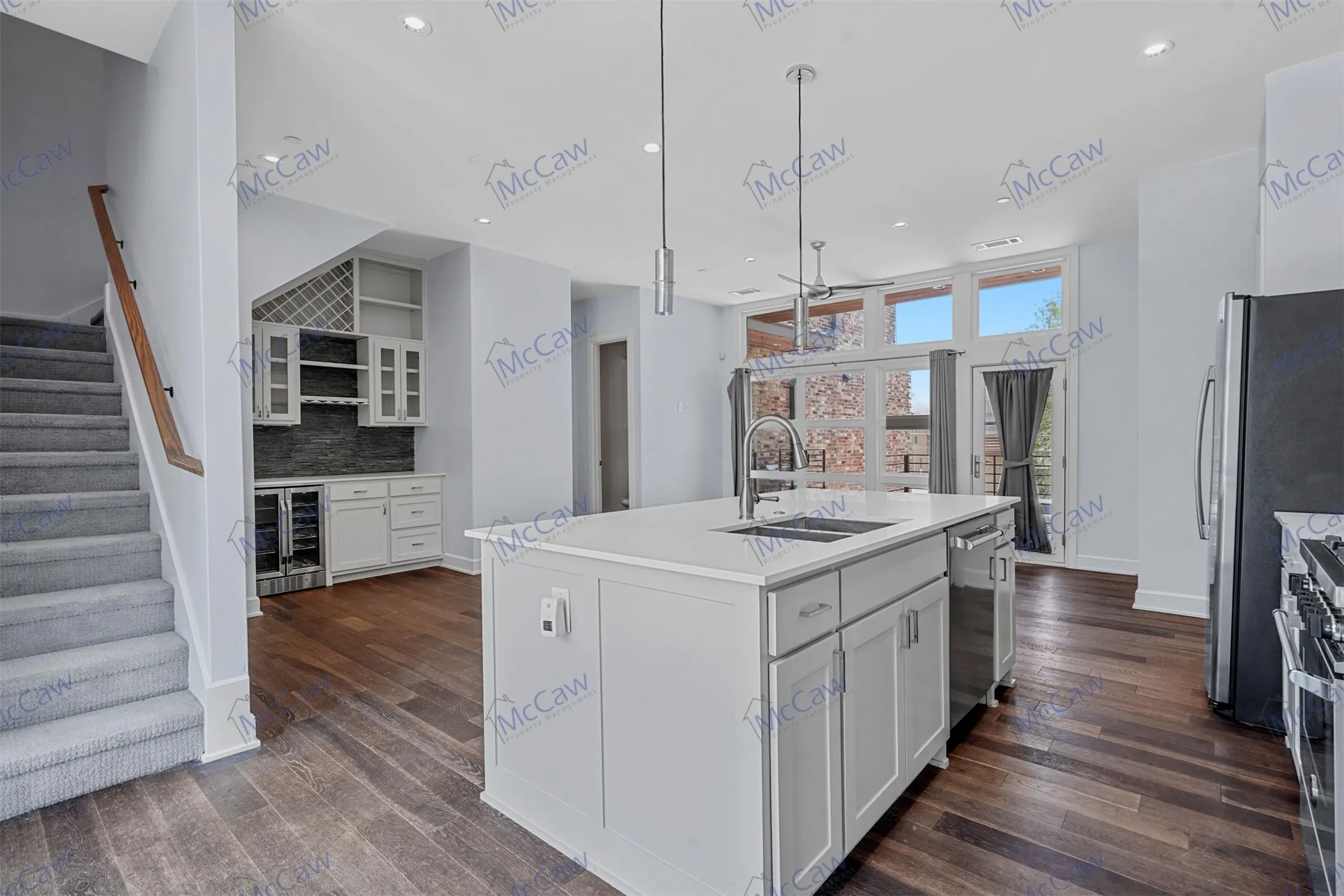 Townhouse For Rent in Dallas County , 5202 Capitol Avenue 1108, Dallas, Texas 75206, 2 Bedroom, 3 Bathroom, 2 Garage spaces, 1,406 Sqft, built in 2016, mls#21352784, Real Estate Agent in Dallas, Homes For Rent in Dallas county, Homes For Rent in Dallas, Realtor in Dallas Texas, Real Estate Brokerage Independent Realty Texas, Luminita Cordes Realtor