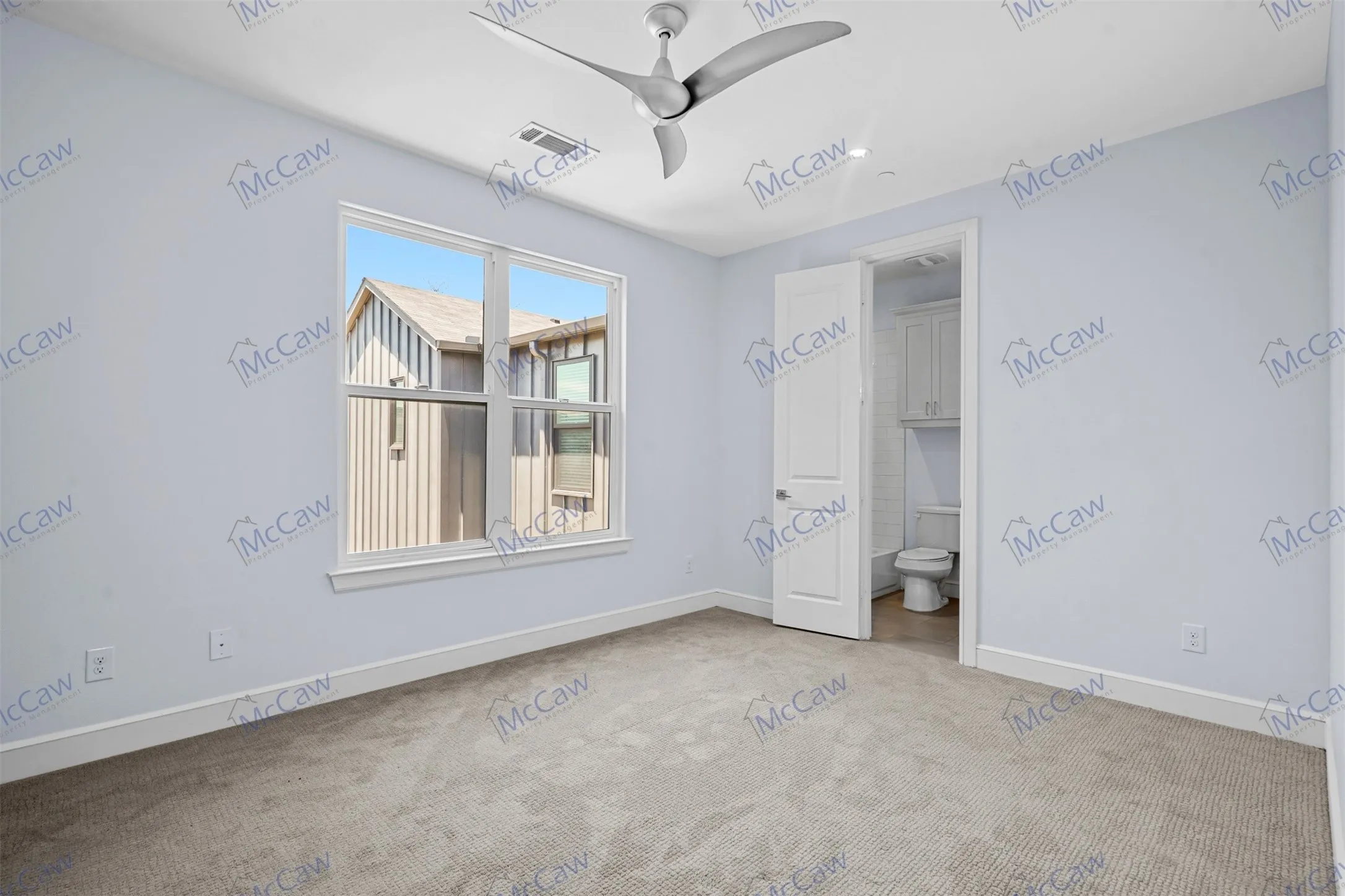 Townhouse For Rent in Dallas County , 5202 Capitol Avenue 1108, Dallas, Texas 75206, 2 Bedroom, 3 Bathroom, 2 Garage spaces, 1,406 Sqft, built in 2016, mls#21352784, Real Estate Agent in Dallas, Homes For Rent in Dallas county, Homes For Rent in Dallas, Realtor in Dallas Texas, Real Estate Brokerage Independent Realty Texas, Luminita Cordes Realtor