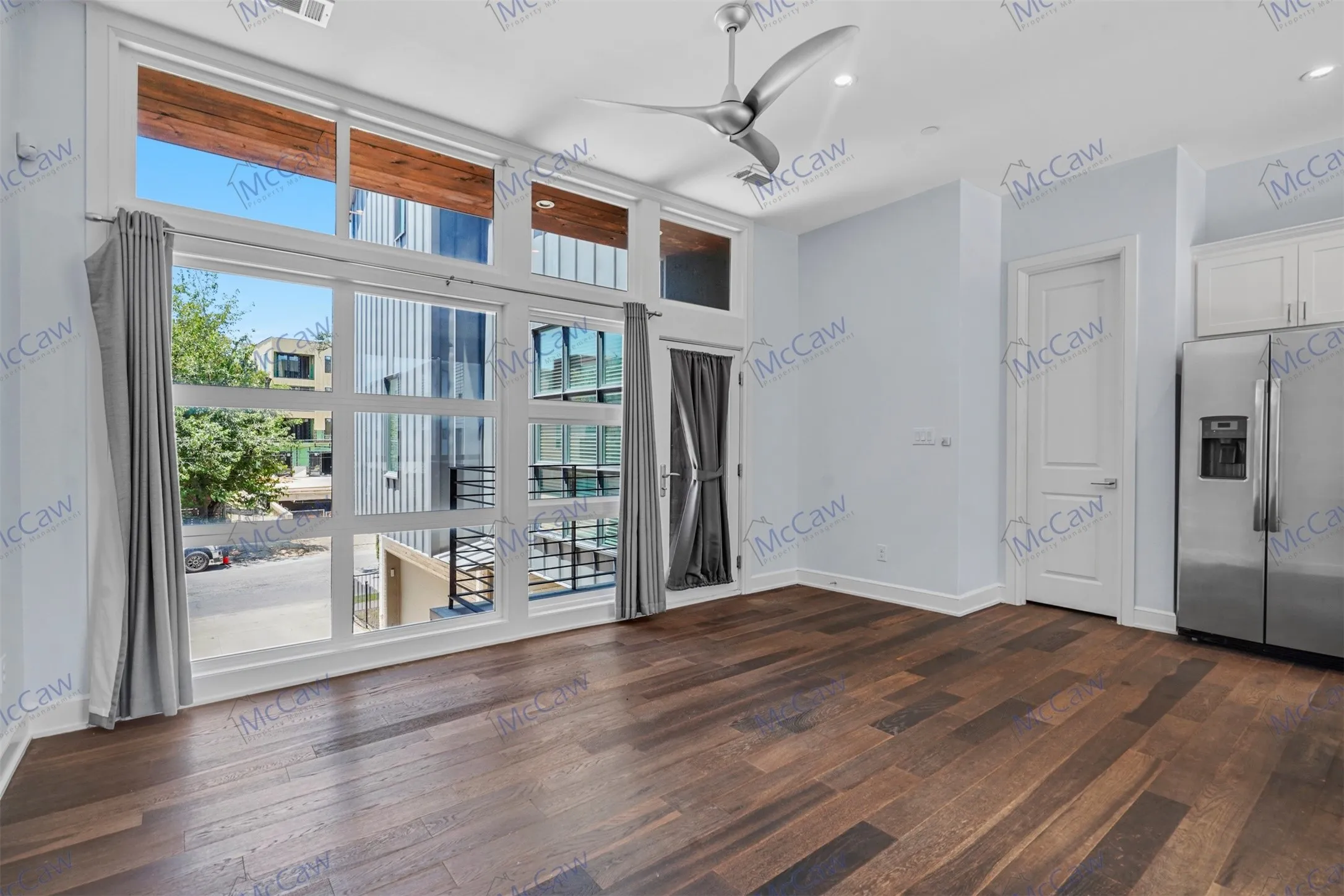 Townhouse For Rent in Dallas County , 5202 Capitol Avenue 1108, Dallas, Texas 75206, 2 Bedroom, 3 Bathroom, 2 Garage spaces, 1,406 Sqft, built in 2016, mls#21352784, Real Estate Agent in Dallas, Homes For Rent in Dallas county, Homes For Rent in Dallas, Realtor in Dallas Texas, Real Estate Brokerage Independent Realty Texas, Luminita Cordes Realtor