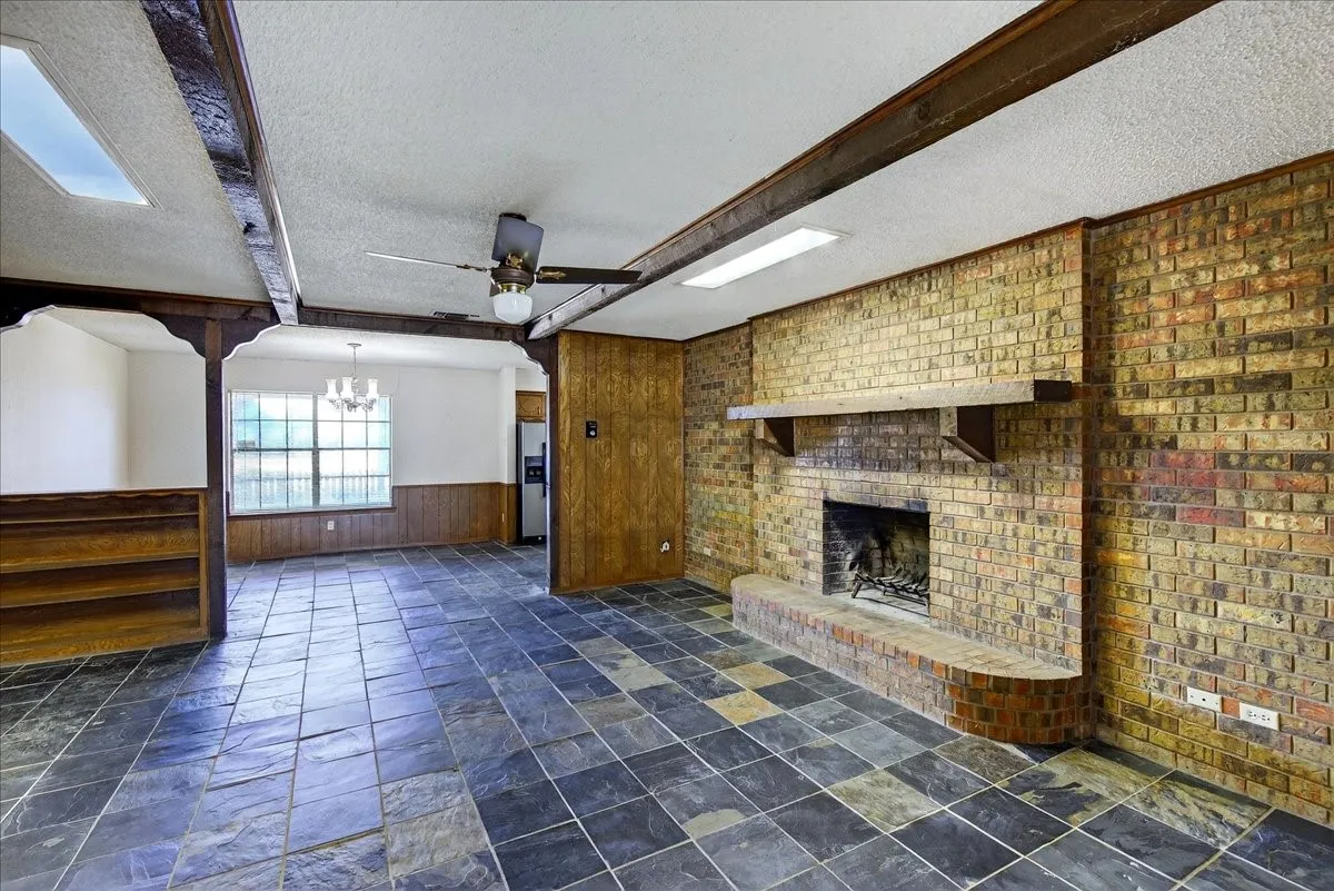 Single Family Residence For Sale in Henderson County , 11710 State Highway 198 Highway, Payne Springs, Texas 75156, 3 Bedroom, 3 Bathroom, Garage spaces, 2,308 Sqft, built in 1978, mls#21352789, Real Estate Agent in Payne Springs, Homes For Sale in Henderson county, Homes For Sale in Payne Springs, Realtor in Payne Springs Texas, Real Estate Brokerage Independent Realty Texas, Luminita Cordes Realtor