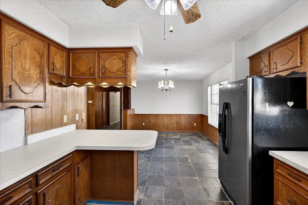 Single Family Residence For Sale in Henderson County , 11710 State Highway 198 Highway, Payne Springs, Texas 75156, 3 Bedroom, 3 Bathroom, Garage spaces, 2,308 Sqft, built in 1978, mls#21352789, Real Estate Agent in Payne Springs, Homes For Sale in Henderson county, Homes For Sale in Payne Springs, Realtor in Payne Springs Texas, Real Estate Brokerage Independent Realty Texas, Luminita Cordes Realtor
