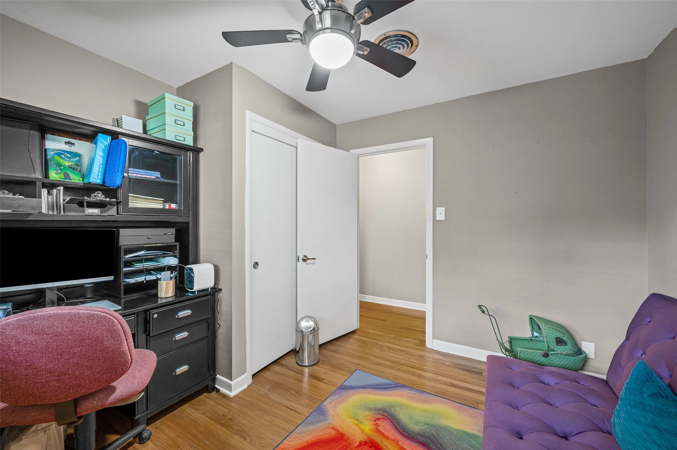 Single Family Residence For Sale in Tarrant County , 1201 Forrest Drive, Arlington, Texas 76012, 3 Bedroom, 2 Bathroom, 4 Garage spaces, 1,761 Sqft, built in 1951, mls#21350630, Real Estate Agent in Arlington, Homes For Sale in Tarrant county, Homes For Sale in Arlington, Realtor in Arlington Texas, Real Estate Brokerage Independent Realty Texas, Luminita Cordes Realtor