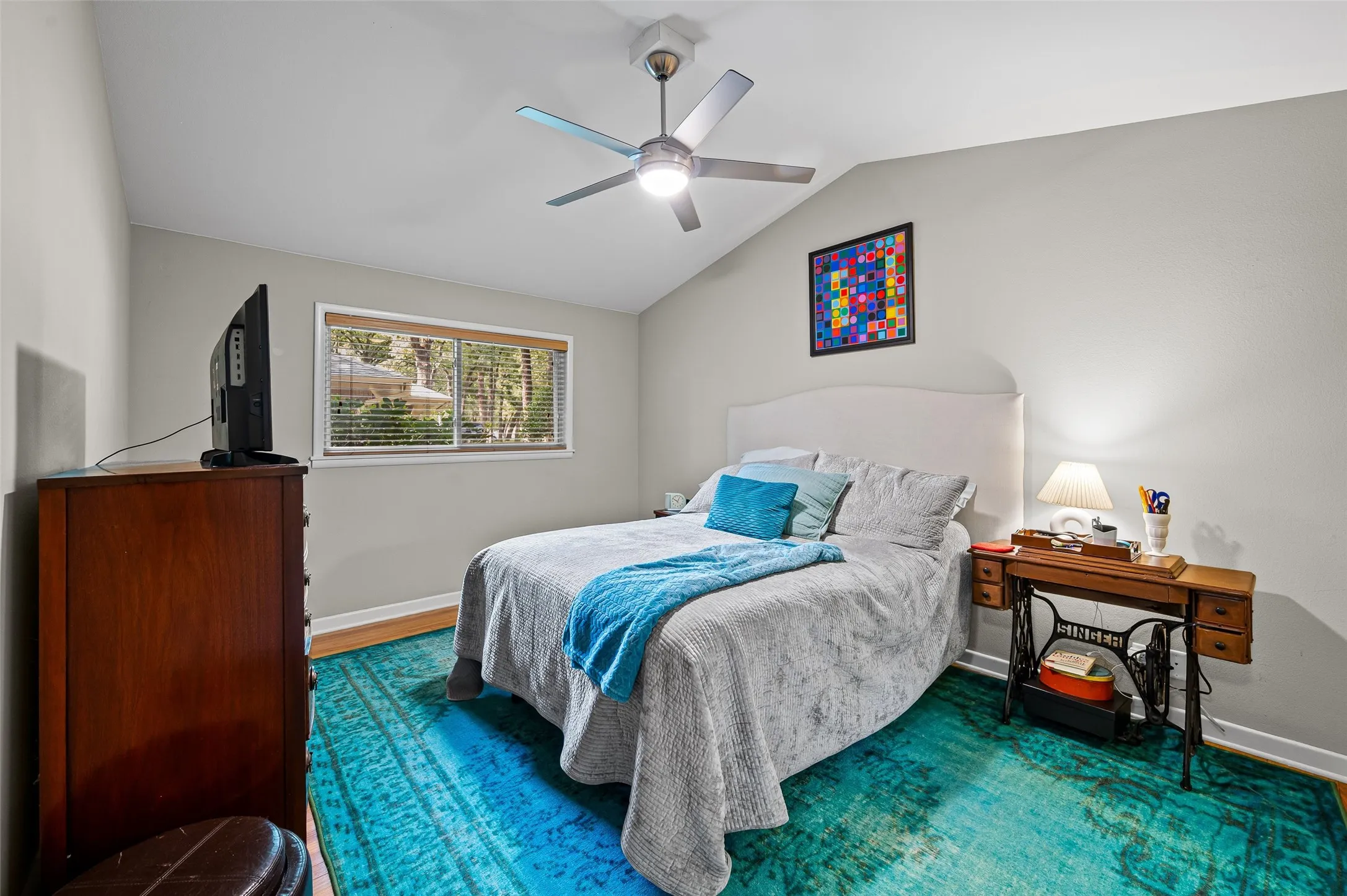Single Family Residence For Sale in Tarrant County , 1201 Forrest Drive, Arlington, Texas 76012, 3 Bedroom, 2 Bathroom, 4 Garage spaces, 1,761 Sqft, built in 1951, mls#21350630, Real Estate Agent in Arlington, Homes For Sale in Tarrant county, Homes For Sale in Arlington, Realtor in Arlington Texas, Real Estate Brokerage Independent Realty Texas, Luminita Cordes Realtor
