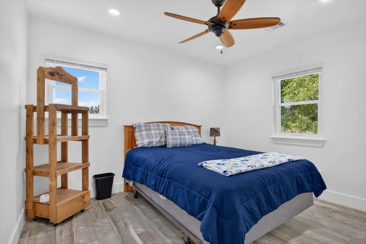 Single Family Residence For Sale in Coryell County , 910 Star Lane, Gatesville, Texas 76528, 3 Bedroom, 3 Bathroom, Garage spaces, 1,500 Sqft, built in 1990, mls#21348524, Real Estate Agent in Gatesville, Homes For Sale in Coryell county, Homes For Sale in Gatesville, Realtor in Gatesville Texas, Real Estate Brokerage Independent Realty Texas, Luminita Cordes Realtor