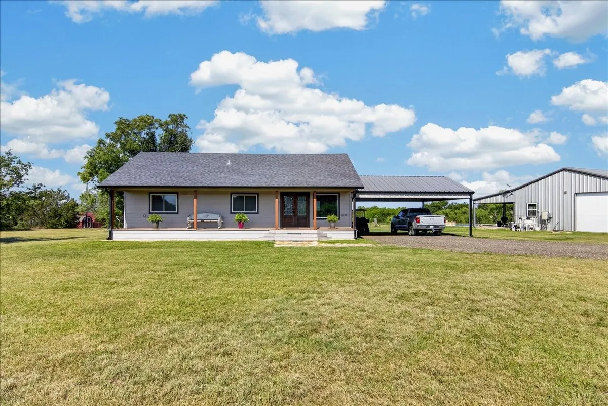 Single Family Residence For Sale in Coryell County , 910 Star Lane, Gatesville, Texas 76528, 3 Bedroom, 3 Bathroom, Garage spaces, 1,500 Sqft, built in 1990, mls#21348524, Real Estate Agent in Gatesville, Homes For Sale in Coryell county, Homes For Sale in Gatesville, Realtor in Gatesville Texas, Real Estate Brokerage Independent Realty Texas, Luminita Cordes Realtor
