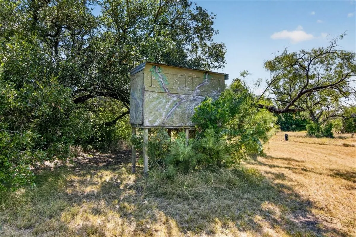 Single Family Residence For Sale in Coryell County , 910 Star Lane, Gatesville, Texas 76528, 3 Bedroom, 3 Bathroom, Garage spaces, 1,500 Sqft, built in 1990, mls#21348524, Real Estate Agent in Gatesville, Homes For Sale in Coryell county, Homes For Sale in Gatesville, Realtor in Gatesville Texas, Real Estate Brokerage Independent Realty Texas, Luminita Cordes Realtor