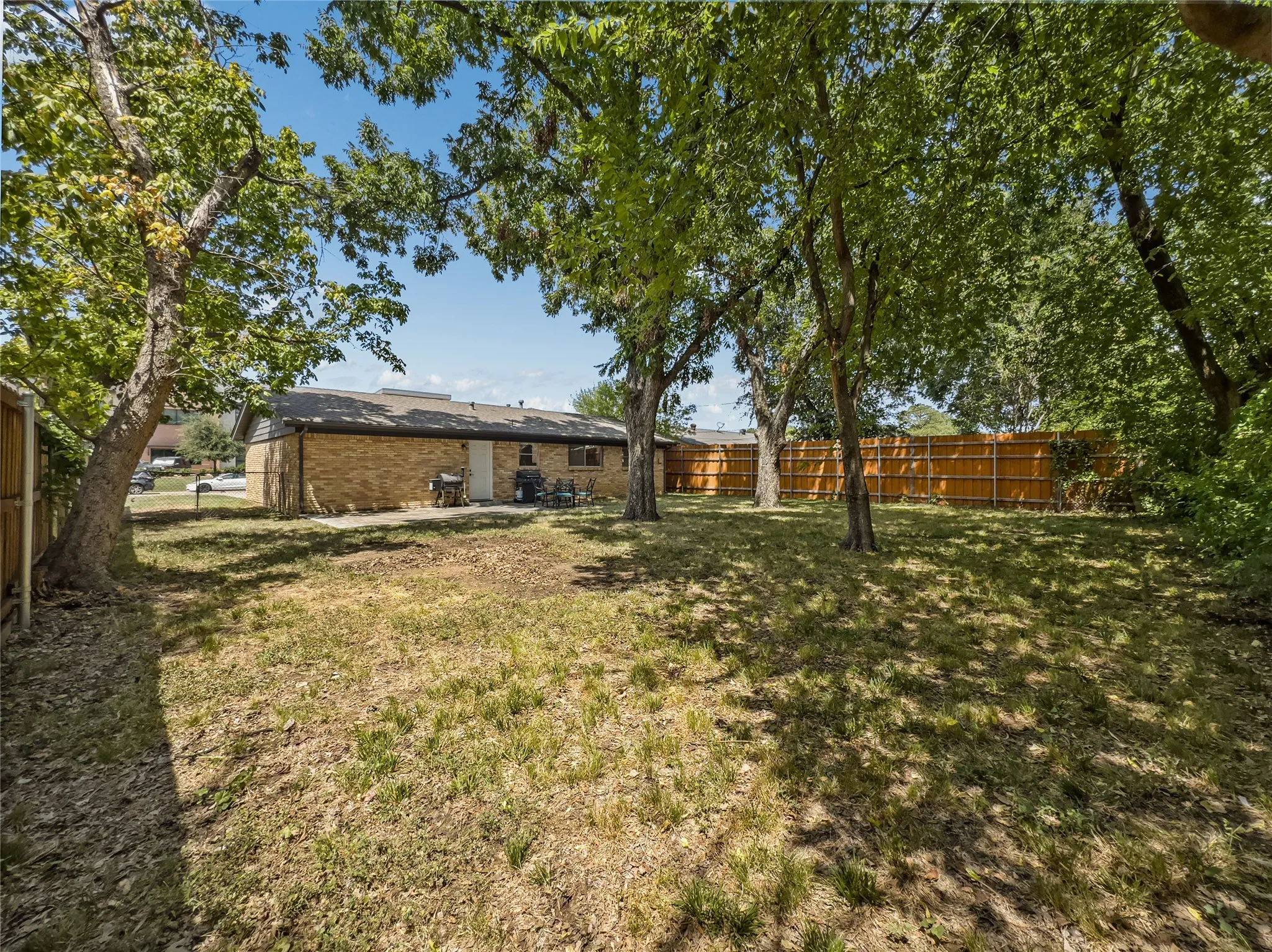Single Family Residence For Sale in Tarrant County , 703 Whitener Road, Euless, Texas 76040, 3 Bedroom, 2 Bathroom, 2 Garage spaces, 1,023 Sqft, built in 1962, mls#21351540, Real Estate Agent in Euless, Homes For Sale in Tarrant county, Homes For Sale in Euless, Realtor in Euless Texas, Real Estate Brokerage Independent Realty Texas, Luminita Cordes Realtor