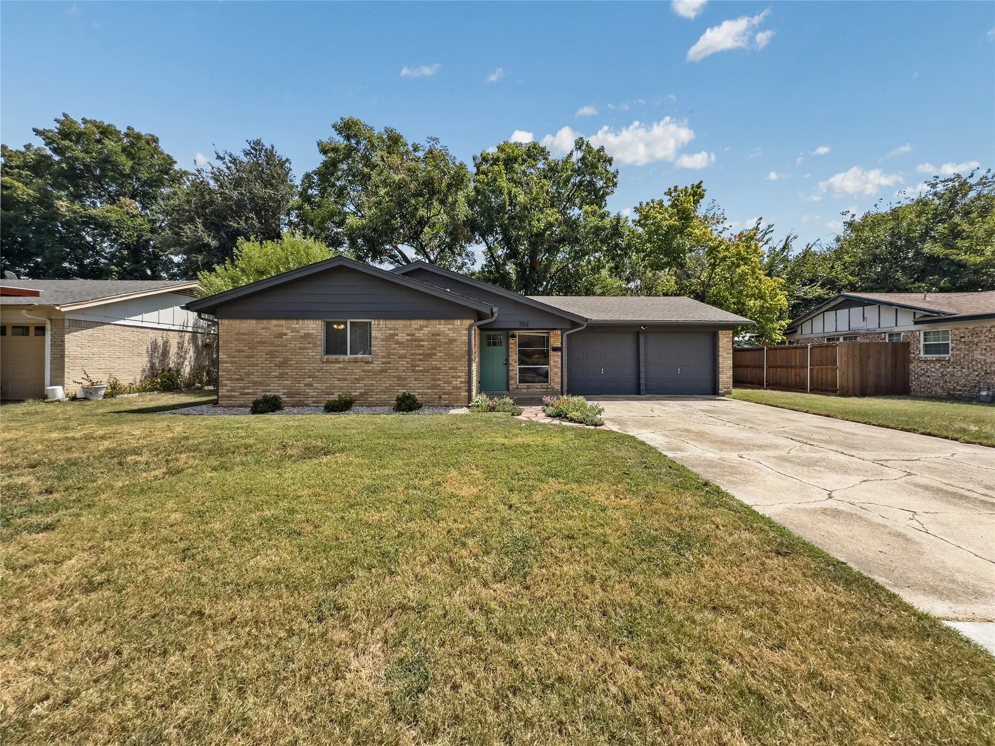 Single Family Residence For Sale in Tarrant County , 703 Whitener Road, Euless, Texas 76040, 3 Bedroom, 2 Bathroom, 2 Garage spaces, 1,023 Sqft, built in 1962, mls#21351540, Real Estate Agent in Euless, Homes For Sale in Tarrant county, Homes For Sale in Euless, Realtor in Euless Texas, Real Estate Brokerage Independent Realty Texas, Luminita Cordes Realtor
