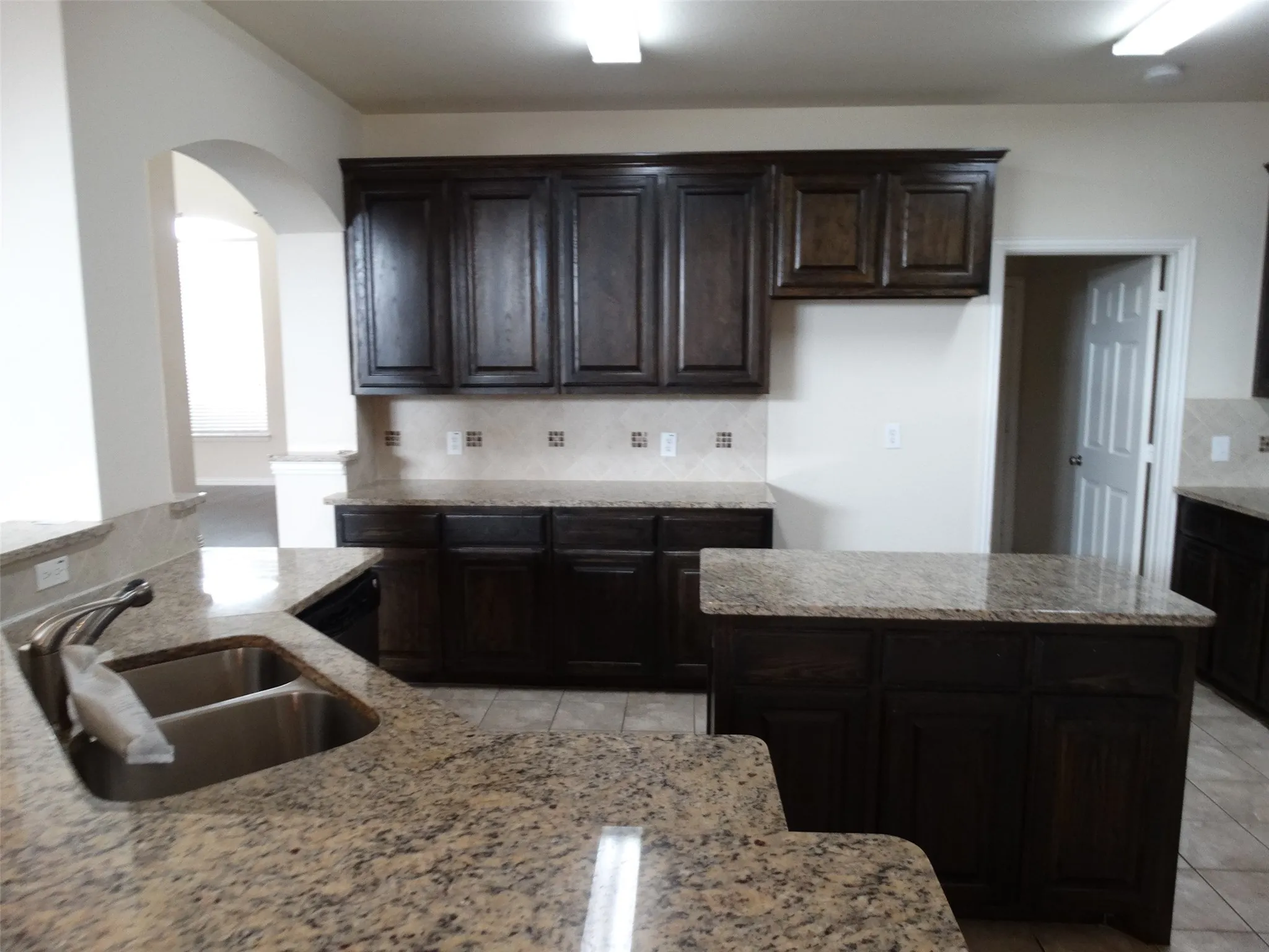 Single Family Residence For Rent in Collin County , 11897 Lampwick Lane, Frisco, Texas 75035, 4 Bedroom, 4 Bathroom, 2 Garage spaces, 3,603 Sqft, built in 2009, Price $3,300, mls#21352809, Real Estate Agent in Frisco, Homes For Rent in Collin county, Homes For Rent in Frisco, Realtor in Frisco Texas, Real Estate Brokerage Independent Realty Texas, Luminita Cordes Realtor