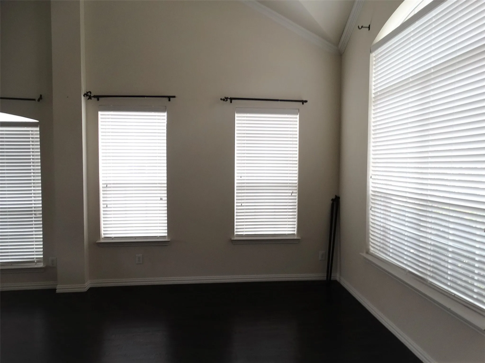 Single Family Residence For Rent in Collin County , 11897 Lampwick Lane, Frisco, Texas 75035, 4 Bedroom, 4 Bathroom, 2 Garage spaces, 3,603 Sqft, built in 2009, Price $3,300, mls#21352809, Real Estate Agent in Frisco, Homes For Rent in Collin county, Homes For Rent in Frisco, Realtor in Frisco Texas, Real Estate Brokerage Independent Realty Texas, Luminita Cordes Realtor