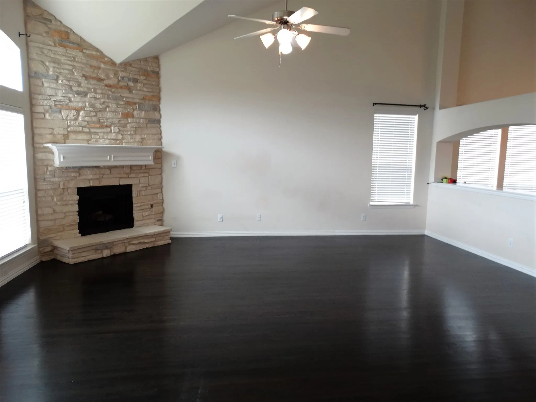 Single Family Residence For Rent in Collin County , 11897 Lampwick Lane, Frisco, Texas 75035, 4 Bedroom, 4 Bathroom, 2 Garage spaces, 3,603 Sqft, built in 2009, Price $3,300, mls#21352809, Real Estate Agent in Frisco, Homes For Rent in Collin county, Homes For Rent in Frisco, Realtor in Frisco Texas, Real Estate Brokerage Independent Realty Texas, Luminita Cordes Realtor
