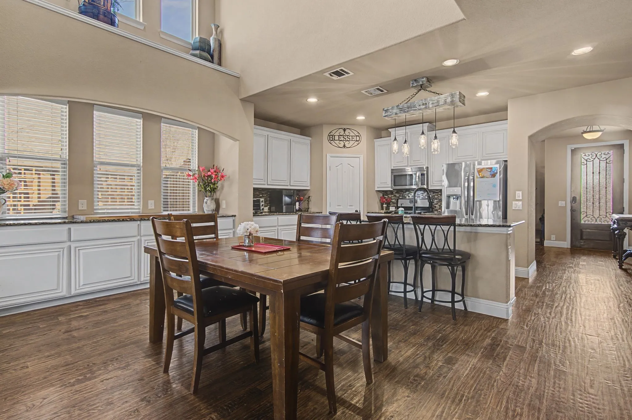 Single Family Residence For Sale in Denton County , 5728 Brookside Drive, Denton, Texas 76226, 4 Bedroom, 4 Bathroom, 2 Garage spaces, 3,148 Sqft, built in 2014, mls#21352678, Real Estate Agent in Denton, Homes For Sale in Denton county, Homes For Sale in Denton, Realtor in Denton Texas, Real Estate Brokerage Independent Realty Texas, Luminita Cordes Realtor