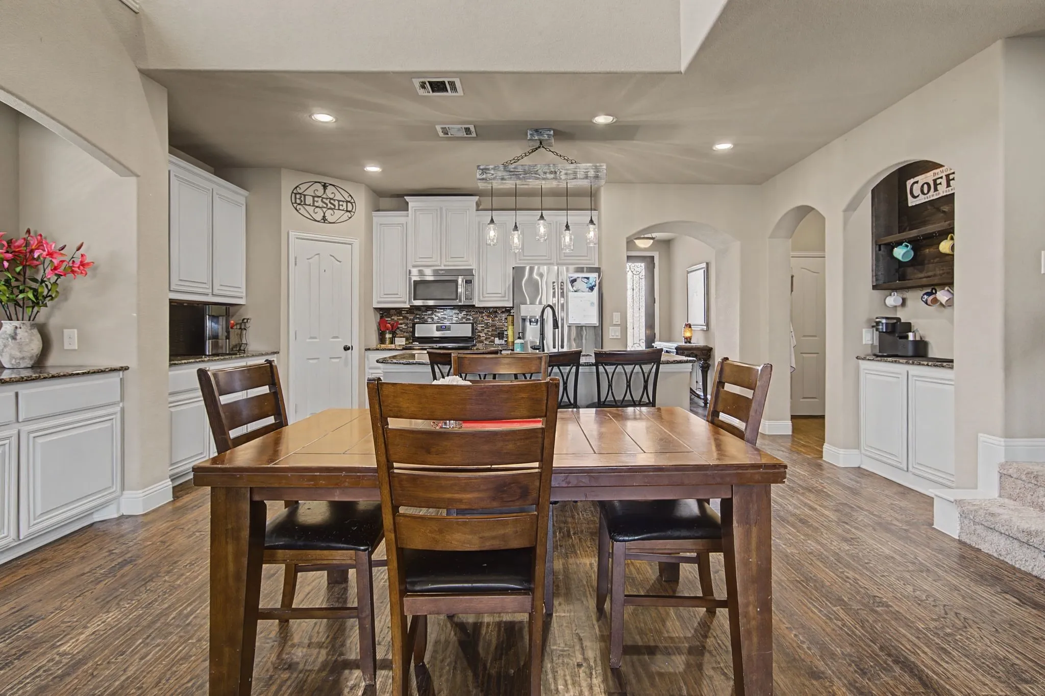 Single Family Residence For Sale in Denton County , 5728 Brookside Drive, Denton, Texas 76226, 4 Bedroom, 4 Bathroom, 2 Garage spaces, 3,148 Sqft, built in 2014, mls#21352678, Real Estate Agent in Denton, Homes For Sale in Denton county, Homes For Sale in Denton, Realtor in Denton Texas, Real Estate Brokerage Independent Realty Texas, Luminita Cordes Realtor