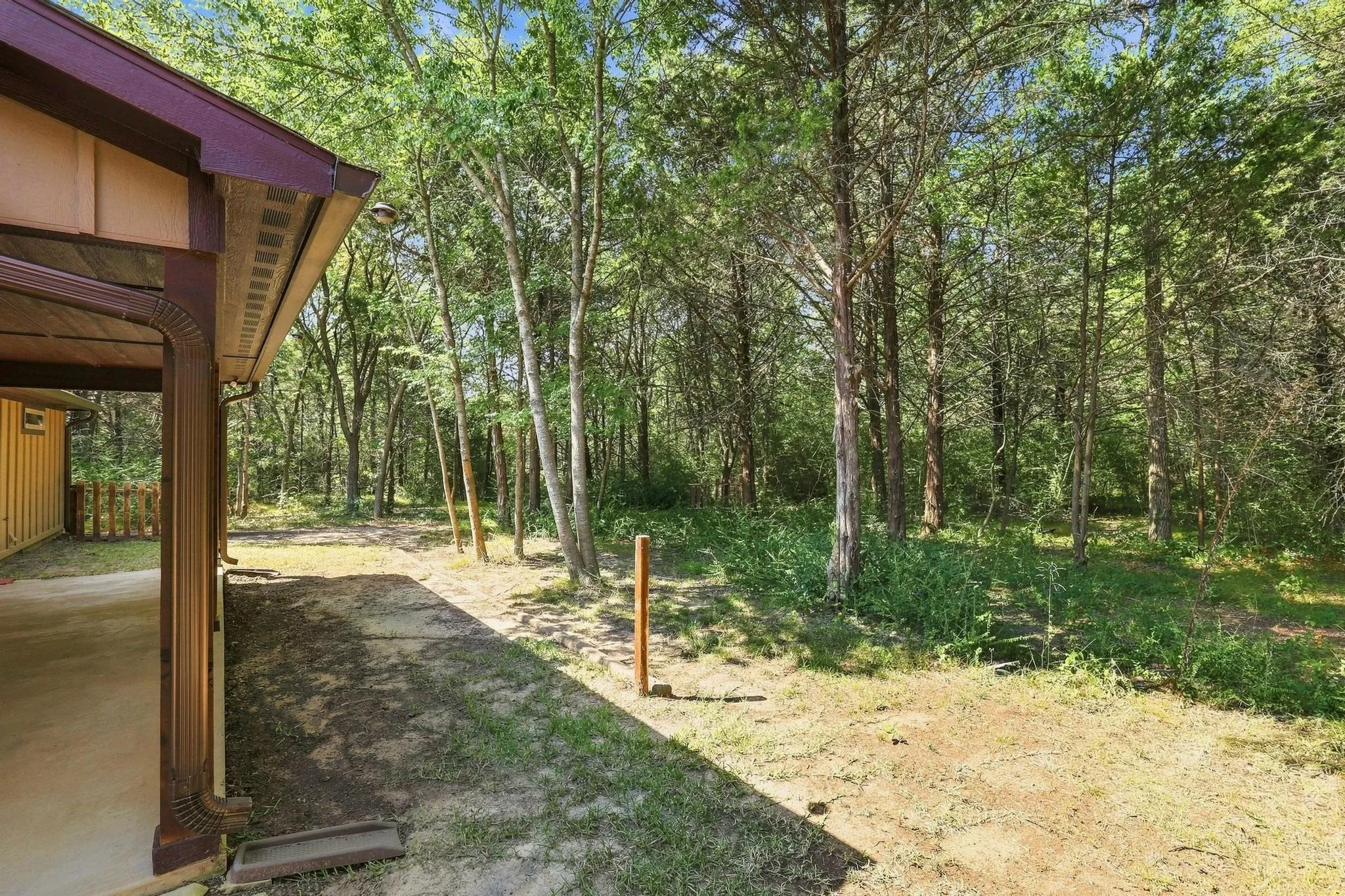 Single Family Residence For Sale in Grayson County , 85 County Road, Gordonville, Texas 76245, 2 Bedroom, 3 Bathroom, 2 Garage spaces, 1,204 Sqft, built in 2013, mls#21352305, Real Estate Agent in Gordonville, Homes For Sale in Grayson county, Homes For Sale in Gordonville, Realtor in Gordonville Texas, Real Estate Brokerage Independent Realty Texas, Luminita Cordes Realtor