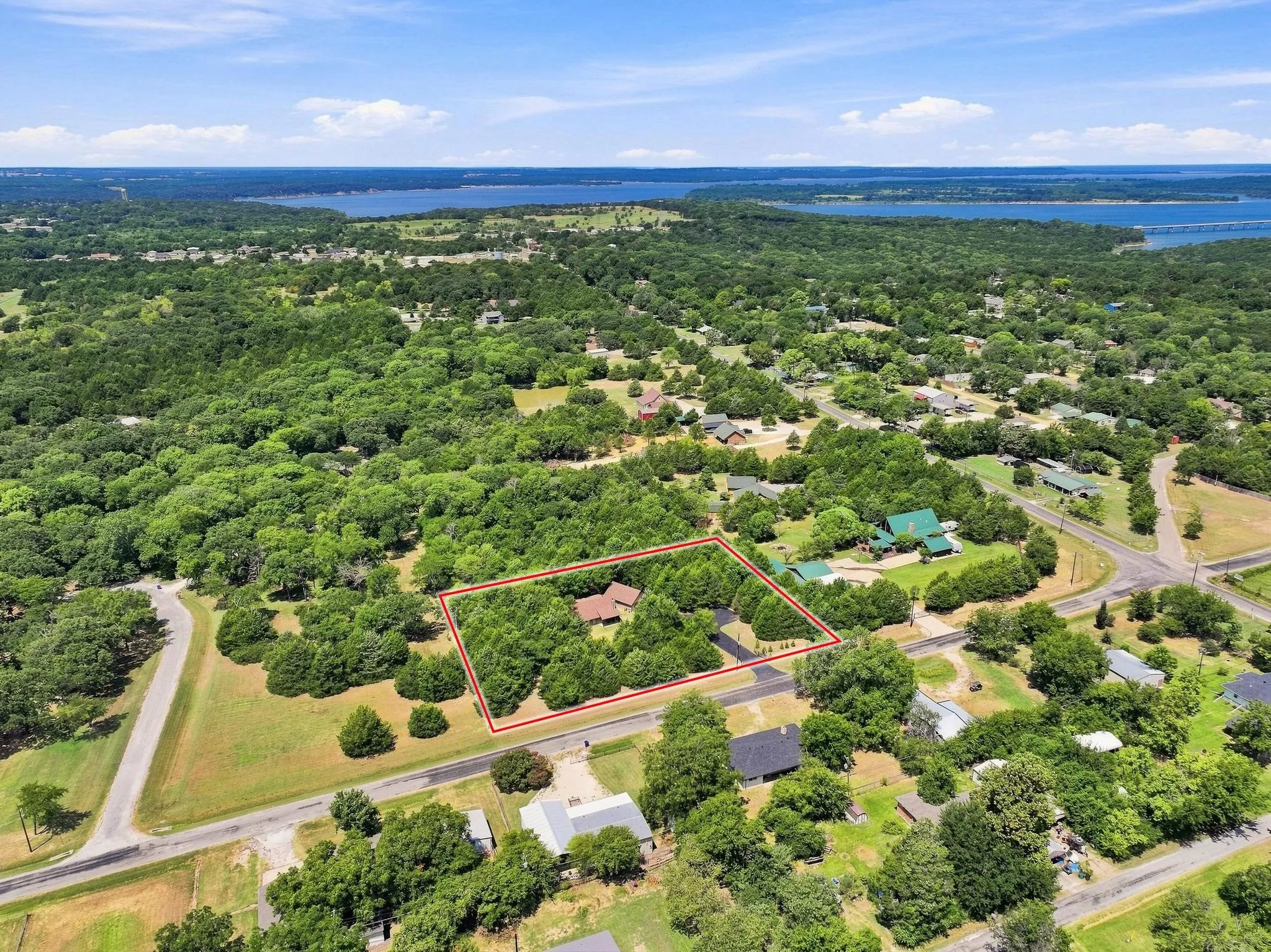 Single Family Residence For Sale in Grayson County , 85 County Road, Gordonville, Texas 76245, 2 Bedroom, 3 Bathroom, 2 Garage spaces, 1,204 Sqft, built in 2013, mls#21352305, Real Estate Agent in Gordonville, Homes For Sale in Grayson county, Homes For Sale in Gordonville, Realtor in Gordonville Texas, Real Estate Brokerage Independent Realty Texas, Luminita Cordes Realtor