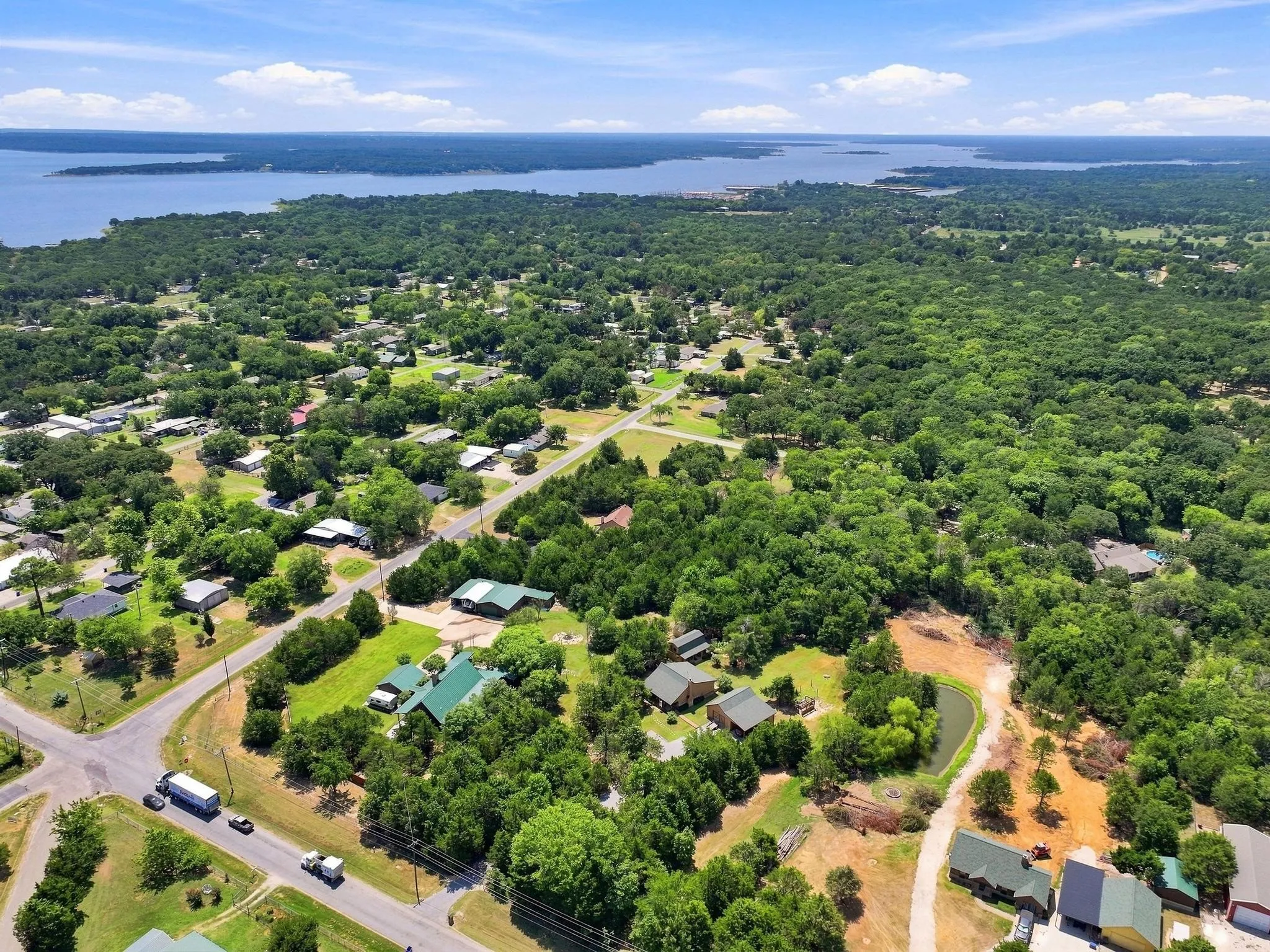 Single Family Residence For Sale in Grayson County , 85 County Road, Gordonville, Texas 76245, 2 Bedroom, 3 Bathroom, 2 Garage spaces, 1,204 Sqft, built in 2013, mls#21352305, Real Estate Agent in Gordonville, Homes For Sale in Grayson county, Homes For Sale in Gordonville, Realtor in Gordonville Texas, Real Estate Brokerage Independent Realty Texas, Luminita Cordes Realtor